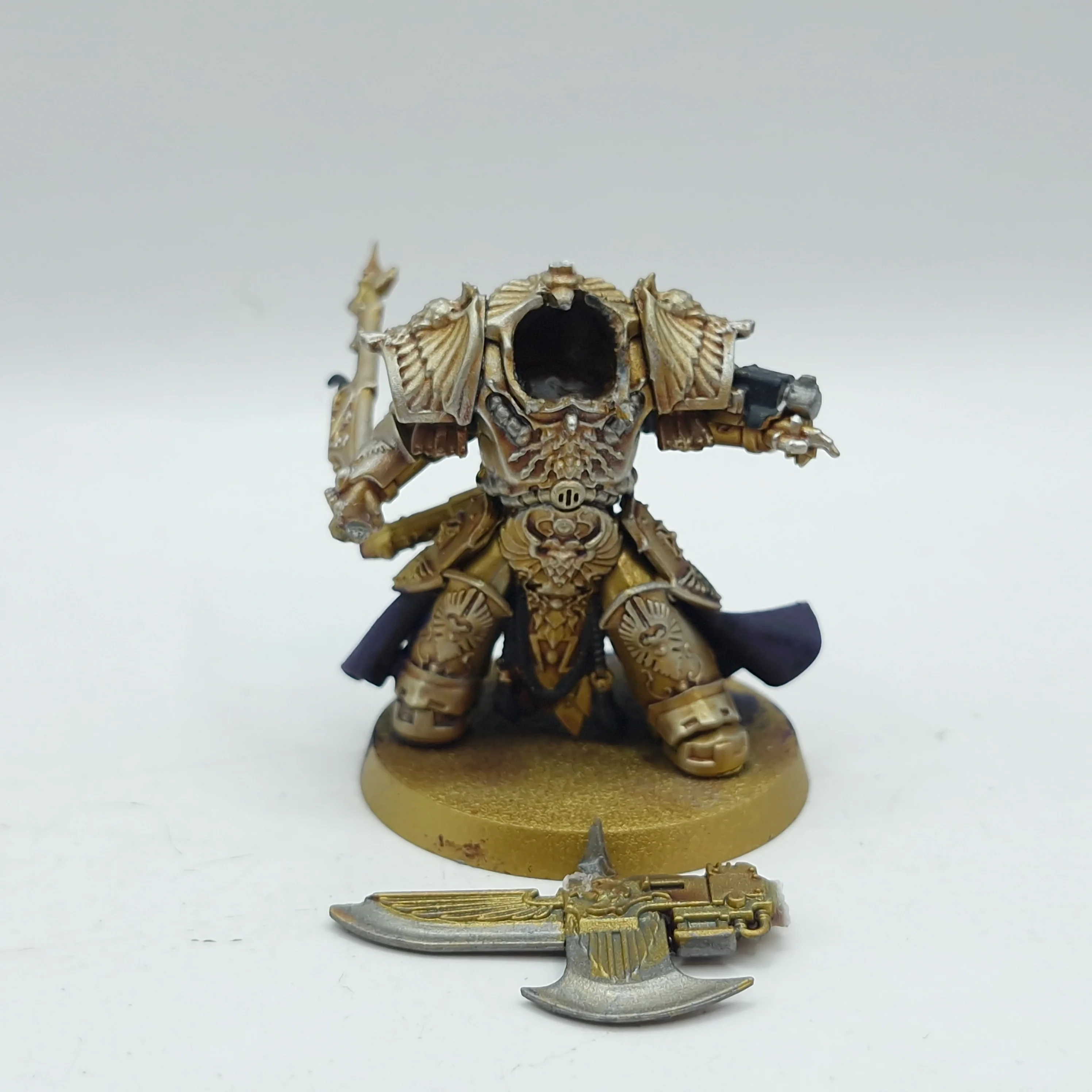 Warhammer 40k: Adeptus Custodes Allarus Custodians and Shield Captain- Part Painted (AI188) - Image 2
