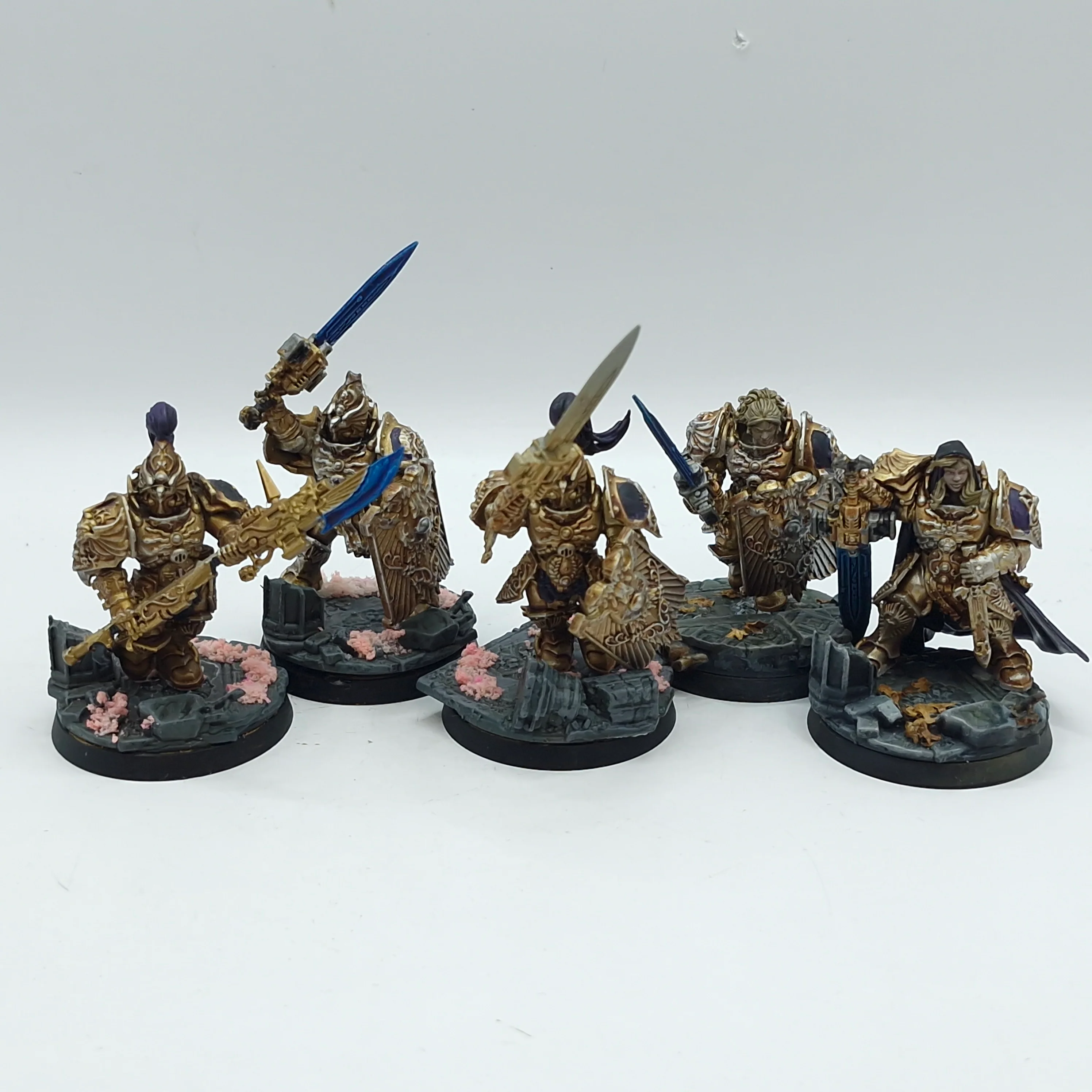 Warhammer 40k: Adeptus Custodes Custodian Guard - Painted (AJ131)