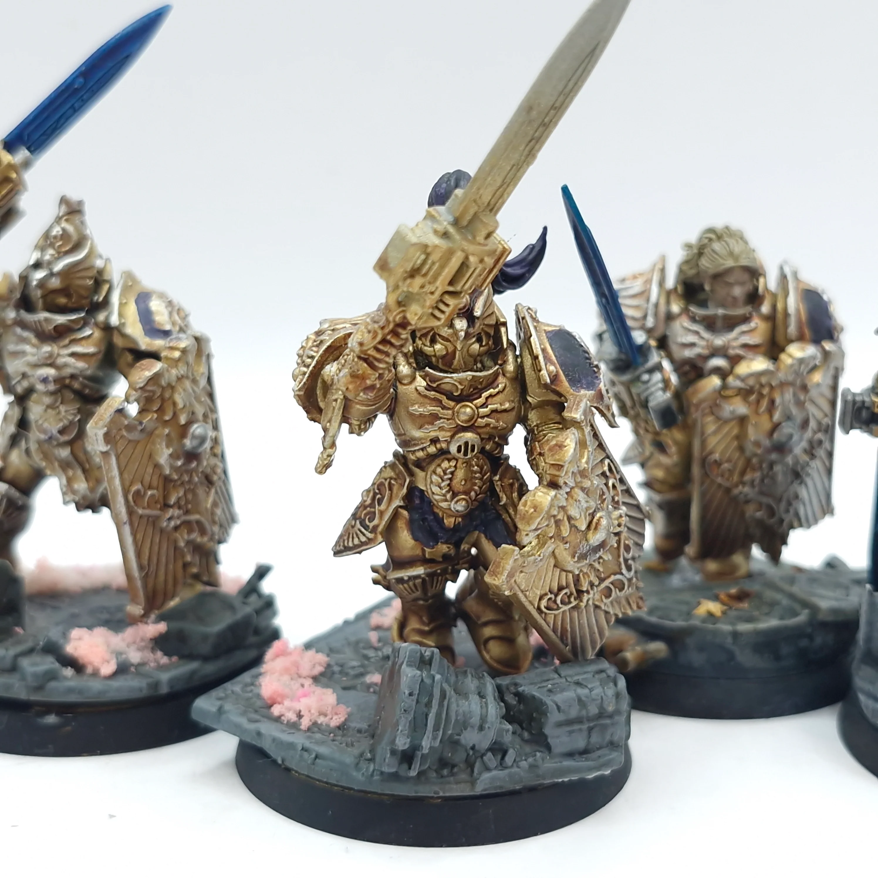Warhammer 40k: Adeptus Custodes Custodian Guard - Painted (AJ131) - Image 4