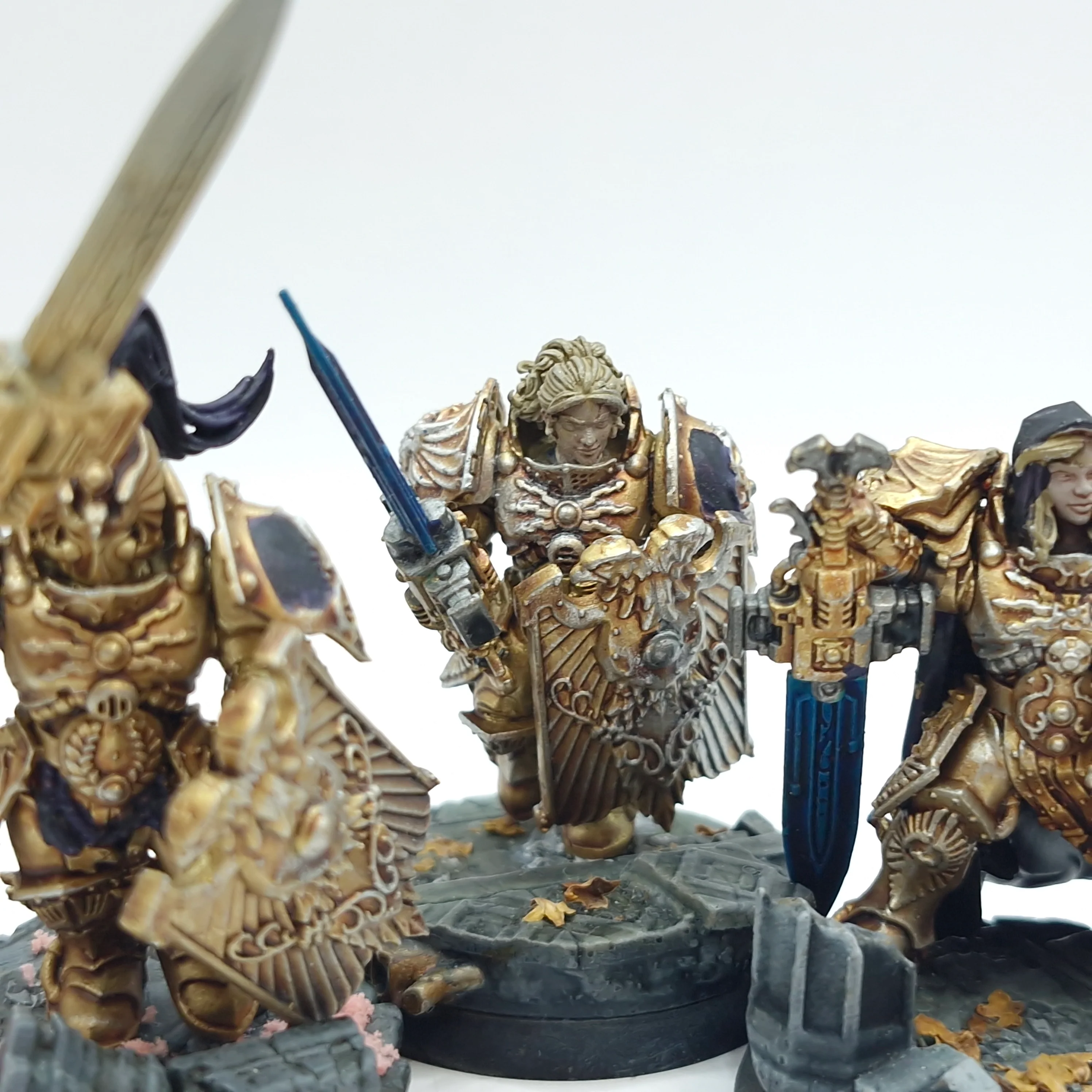 Warhammer 40k: Adeptus Custodes Custodian Guard - Painted (AJ131) - Image 5
