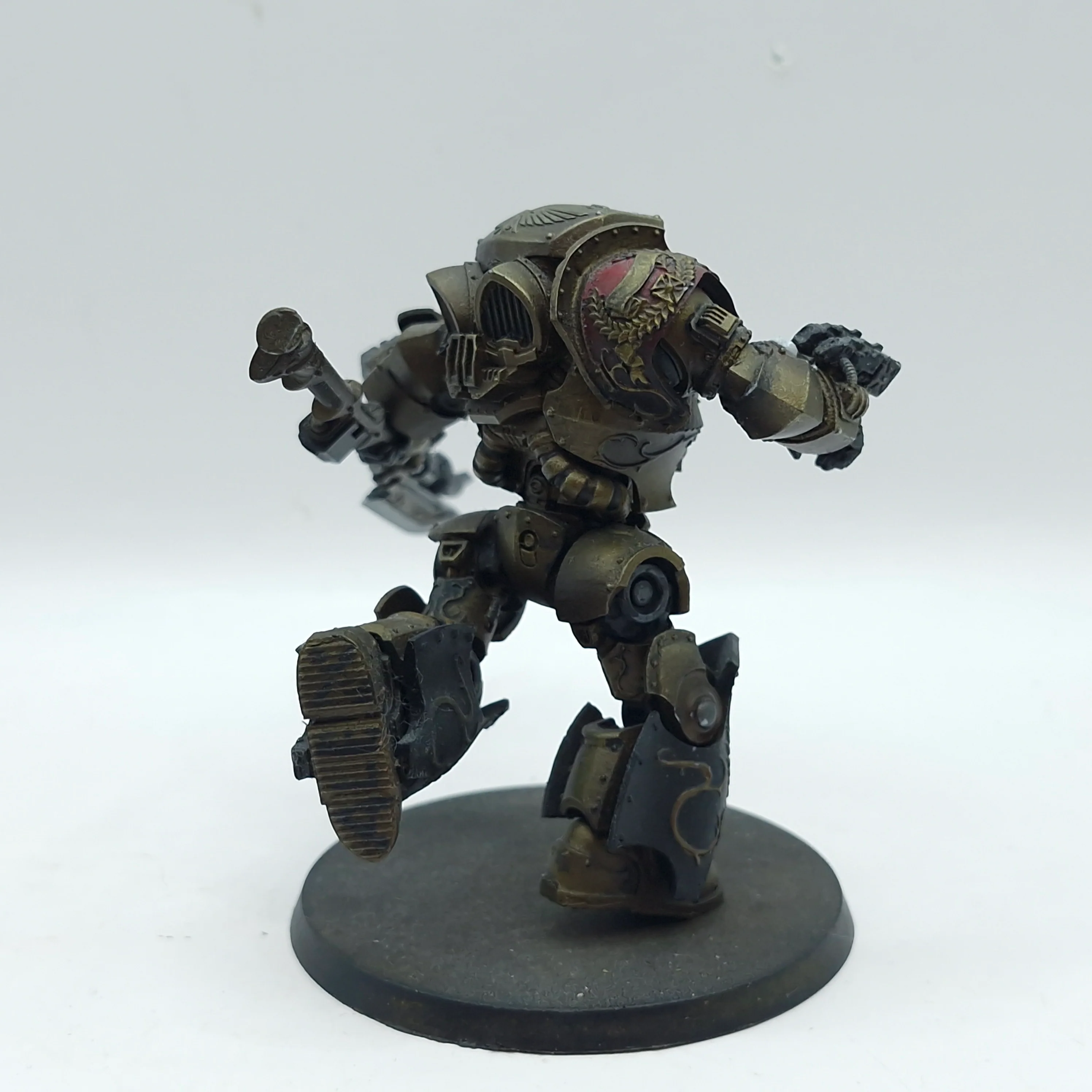 Warhammer 40k: Adeptus Custodes Forge World Achillus Dreadnought - Part Painted (AZ202) - Image 5