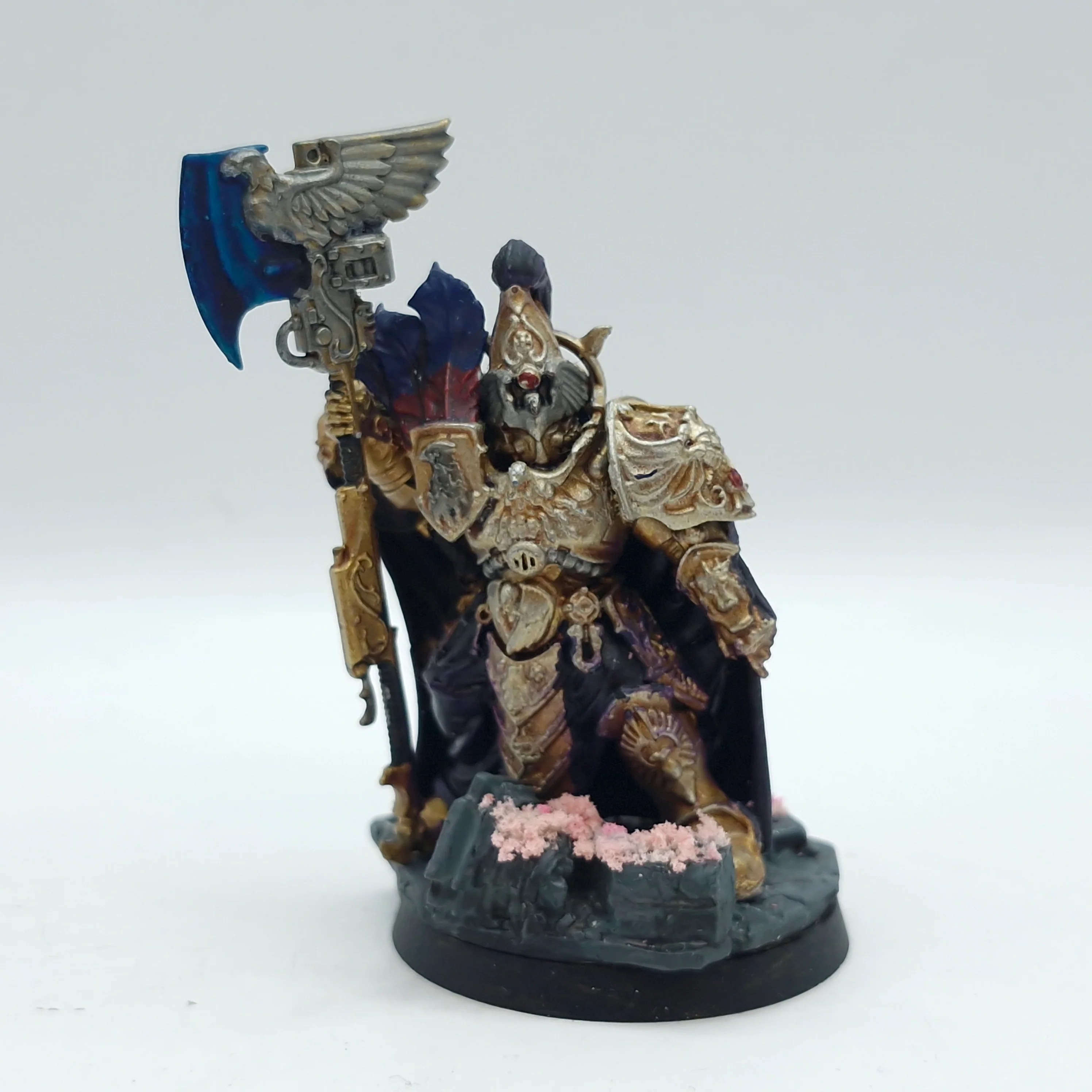 Warhammer 40k: Adeptus Custodes Trajann Valoris - Part Painted (AJ229)
