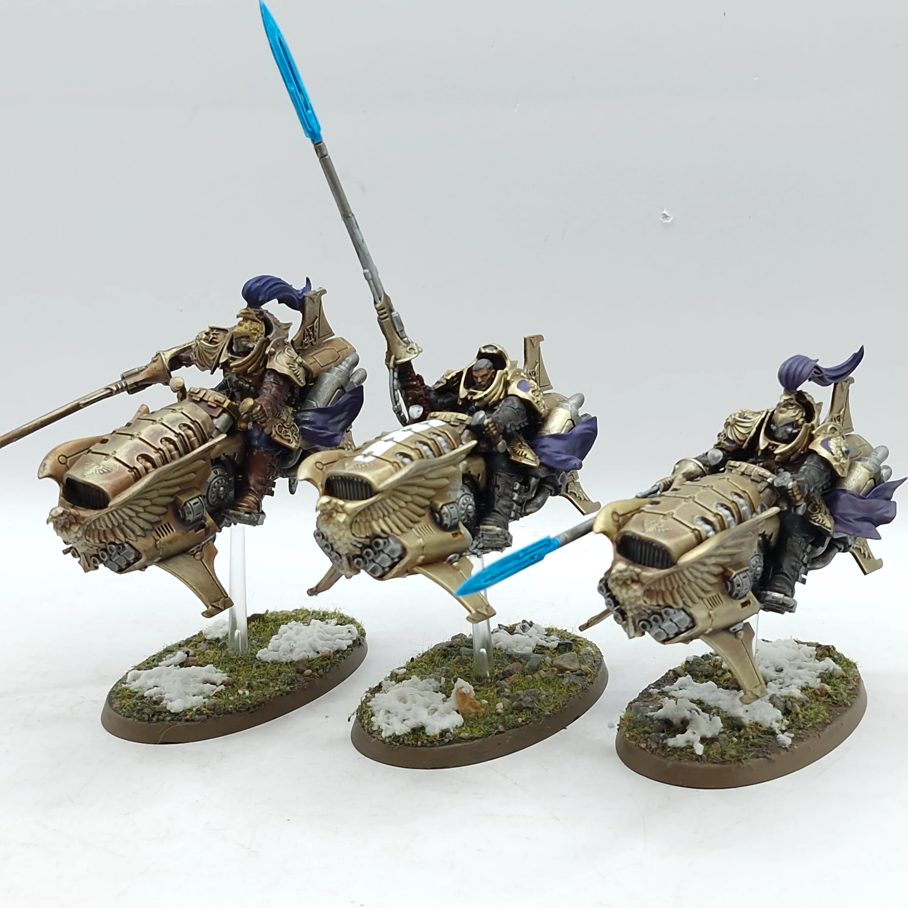 Warhammer 40k: Adeptus Custodes Vertus Praetors - Well Painted (AR001)