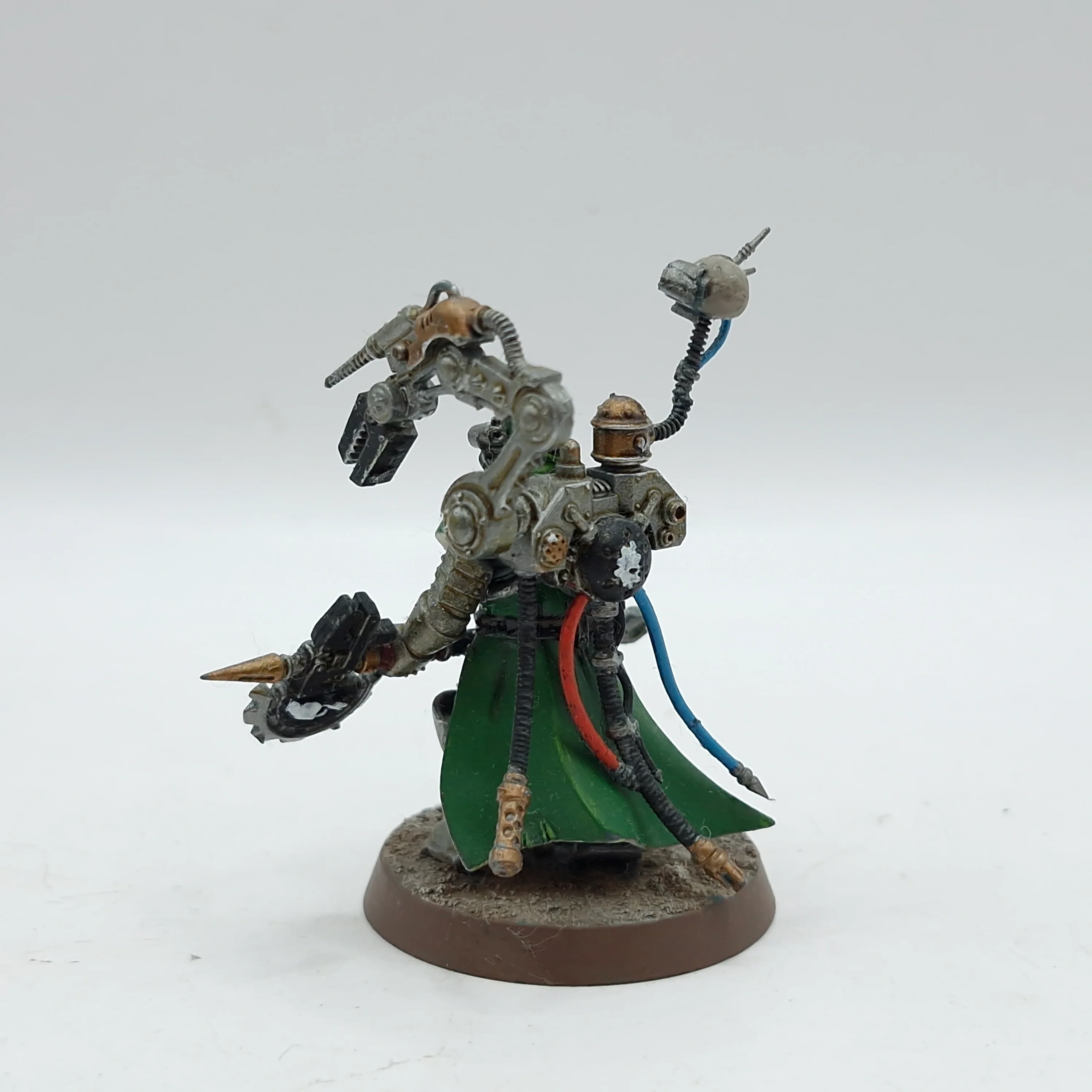 Warhammer 40k: Adeptus Mechanicus Tech-Priest Enginseer - Well Painted (AO026) - Image 3