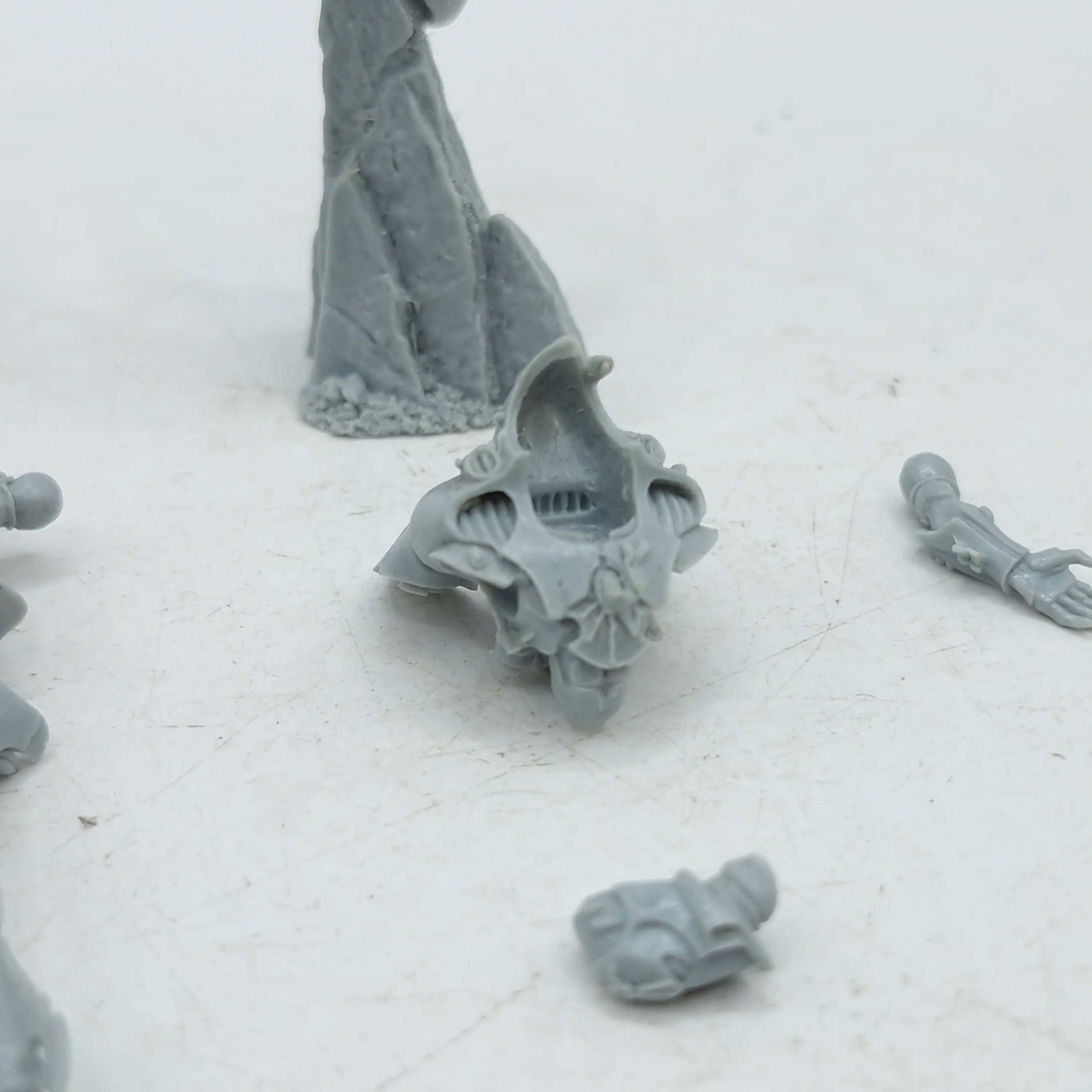 Warhammer 40k: Aeldari Eldar Spectres Exarch OOP (AE026) - Image 4