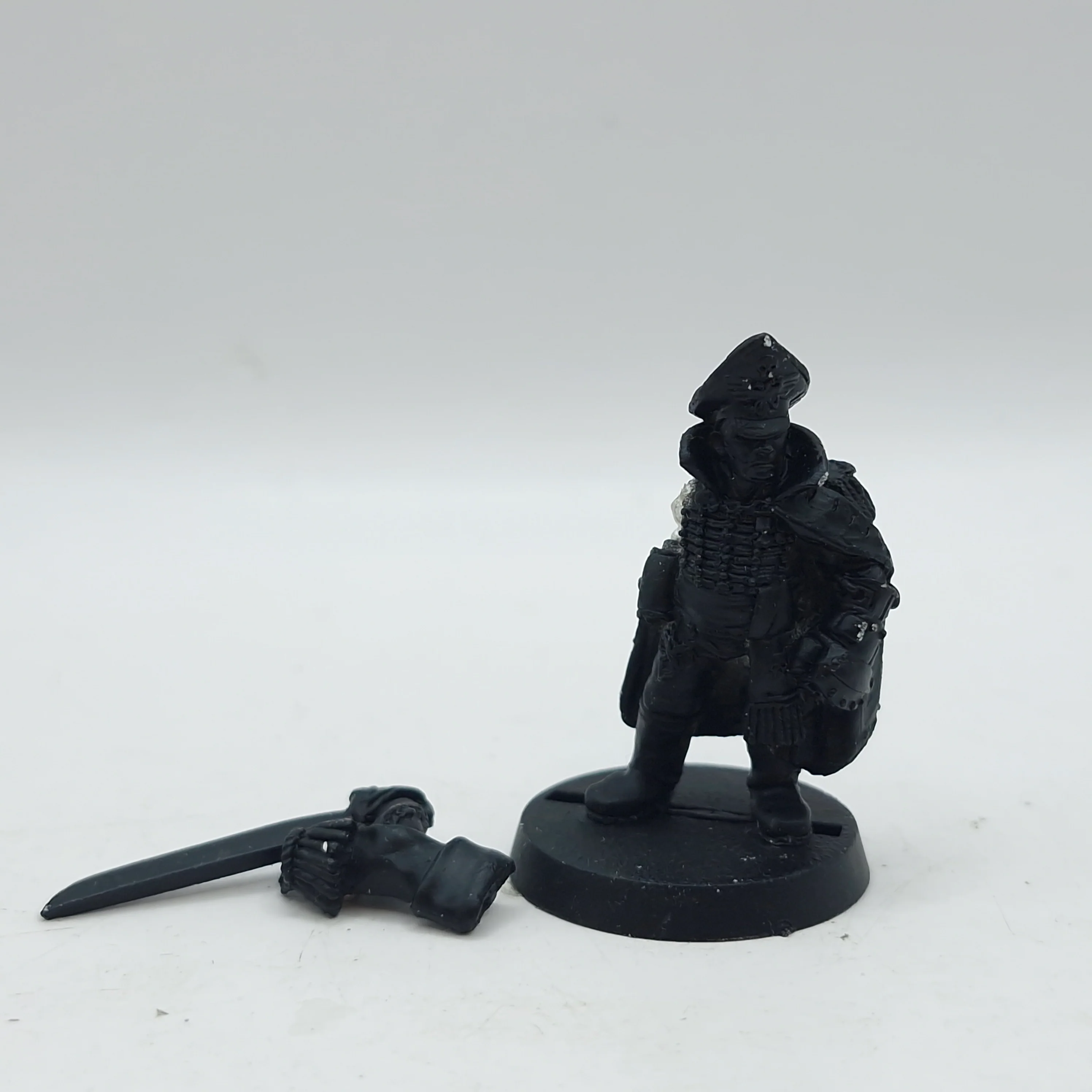 Warhammer 40k: Astra Militarum Metal Commissar (AC114)