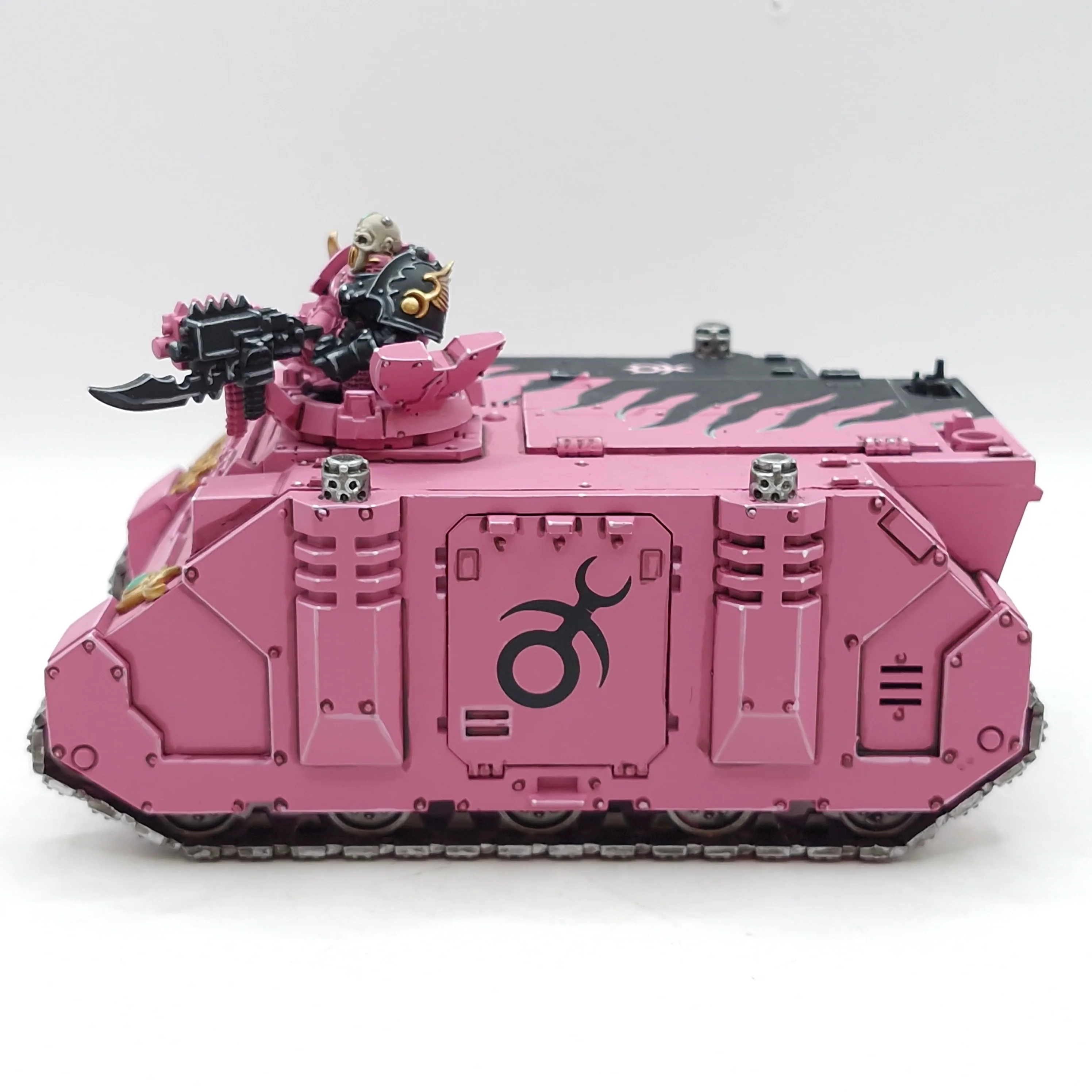 Warhammer 40k: Emperor's Children Rhino - Pro Painted (AD233) - Image 4