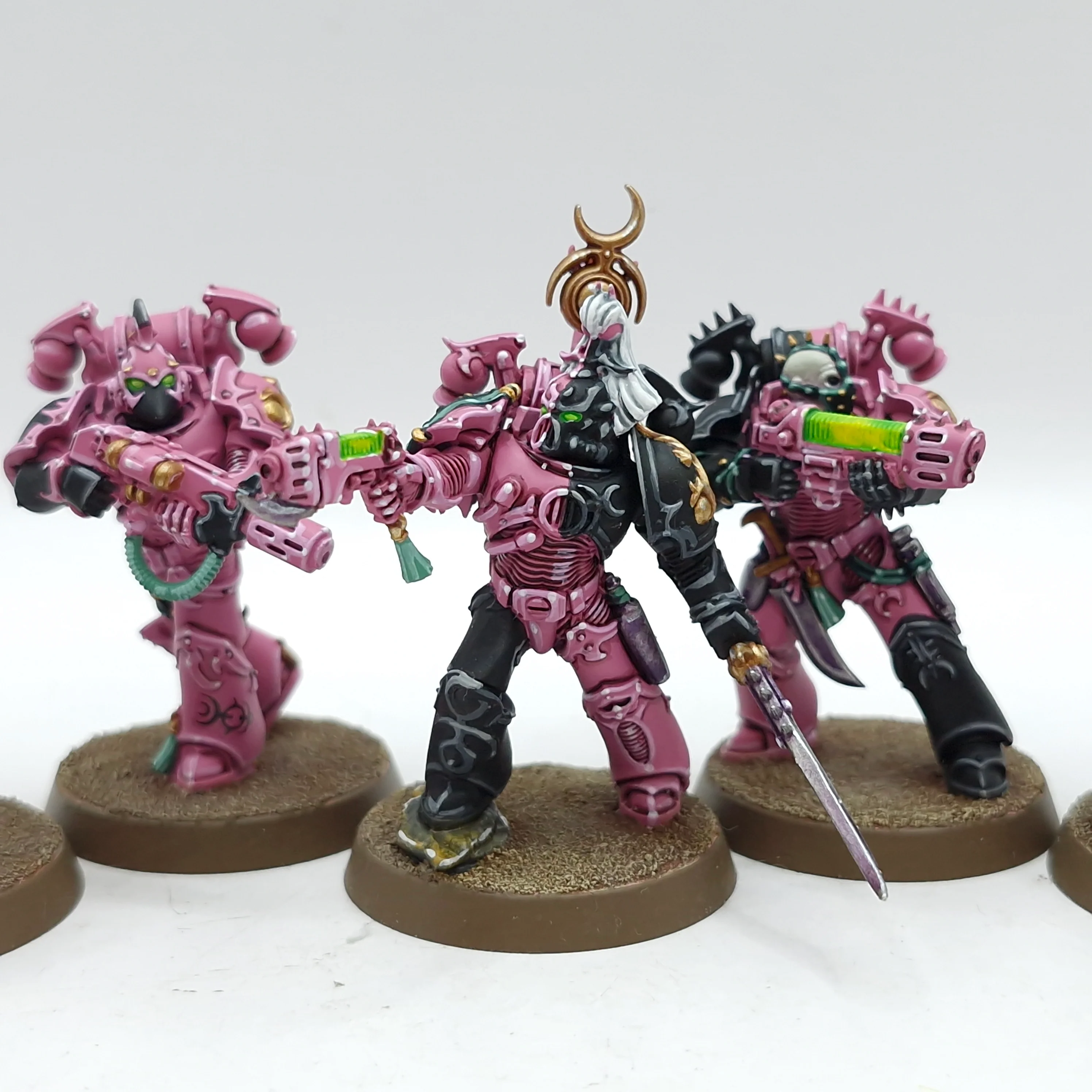 Warhammer 40k: Emperor's Children Tormentors - Pro Painted (AI003) - Image 4