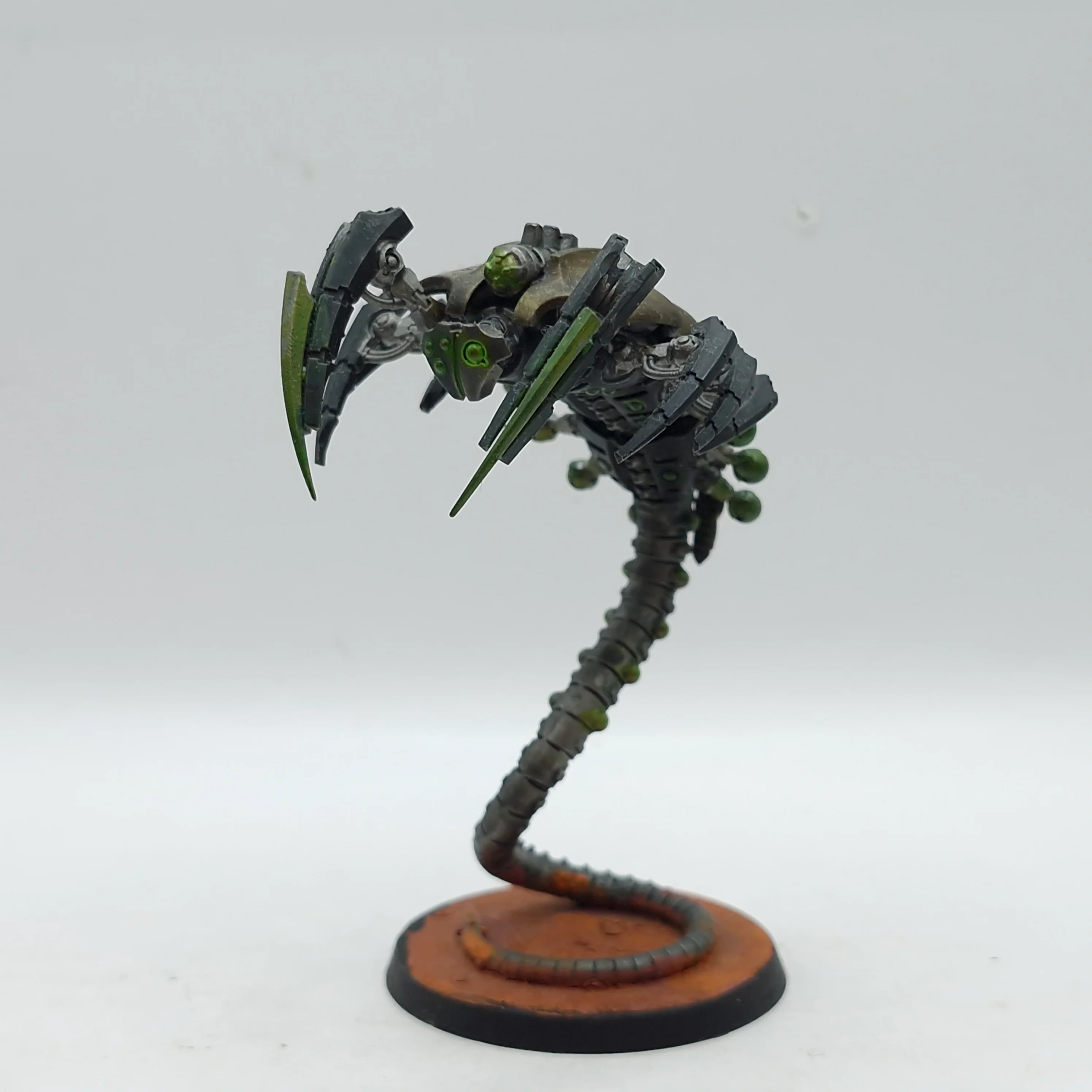 Warhammer 40k: Necrons Canoptek Wraiths - Painted (AT067) - Image 4