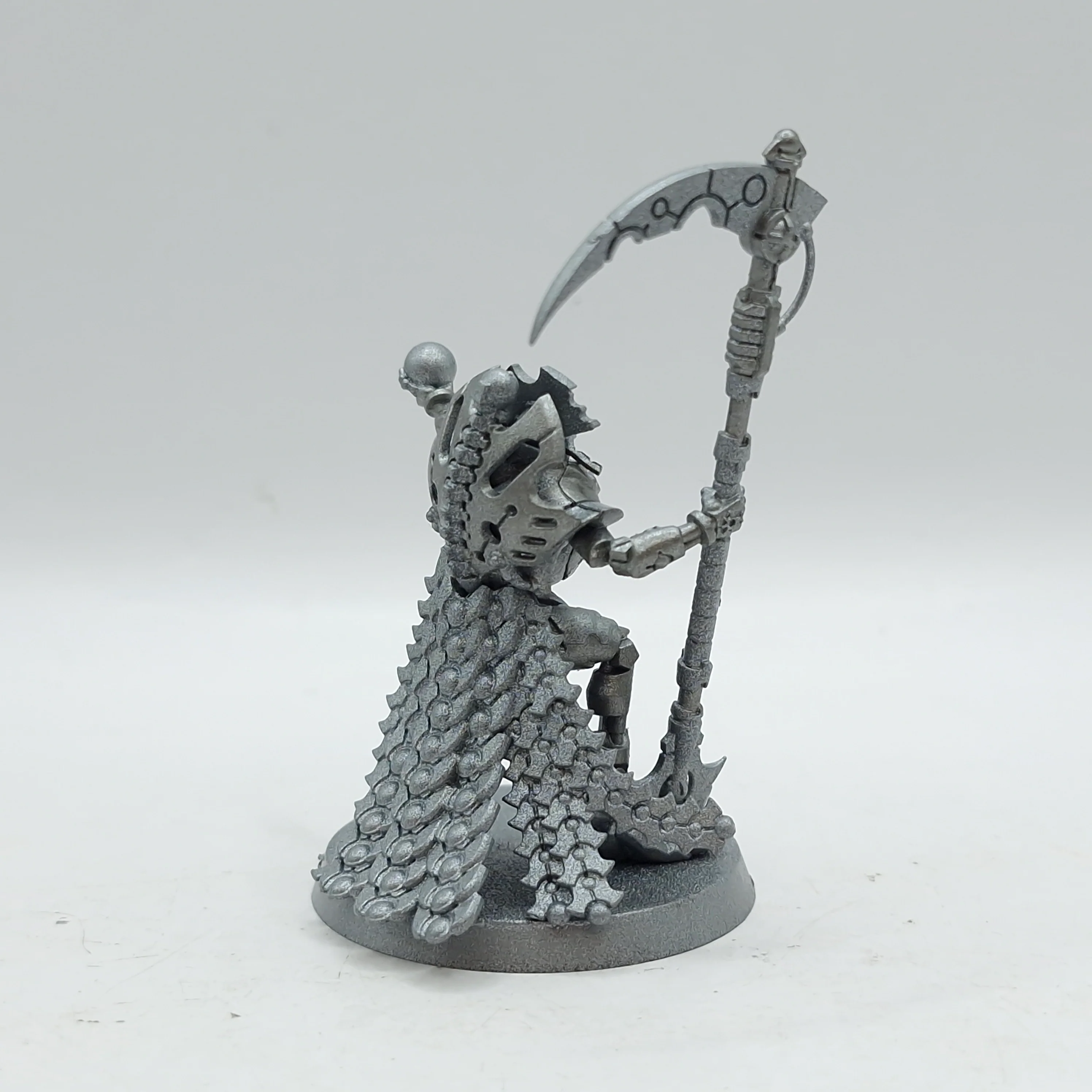 Warhammer 40k: Necrons Overlord with Resurrection Orb (BH040) - Image 3