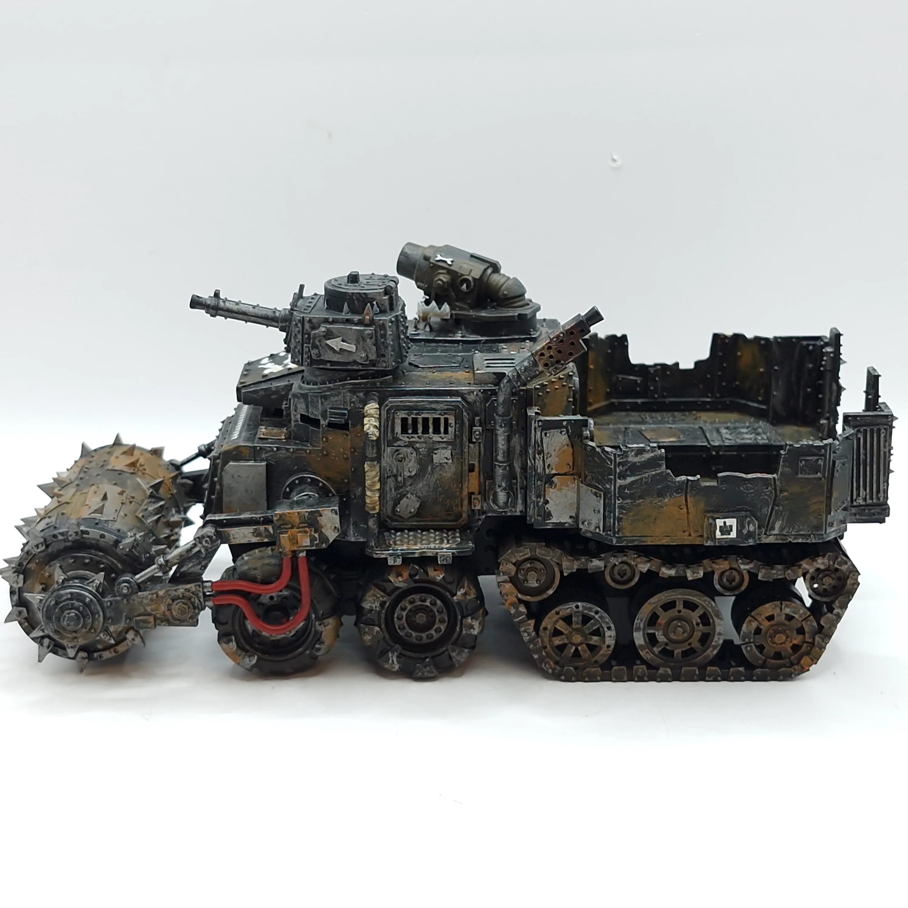 Warhammer 40k: Ork Battlewagon - Painted (AX066) - Image 2