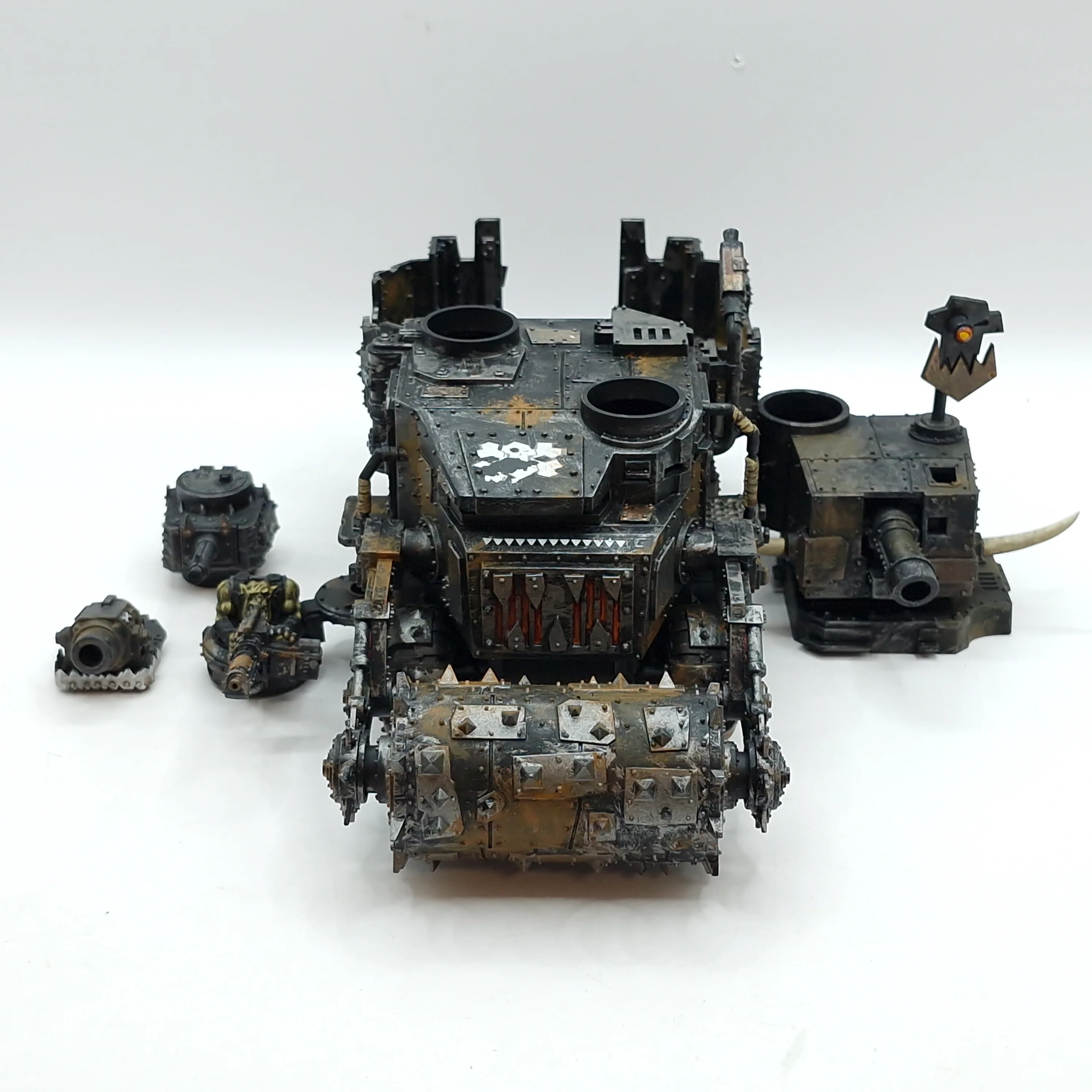 Warhammer 40k: Ork Battlewagon - Painted (AX066) - Image 7
