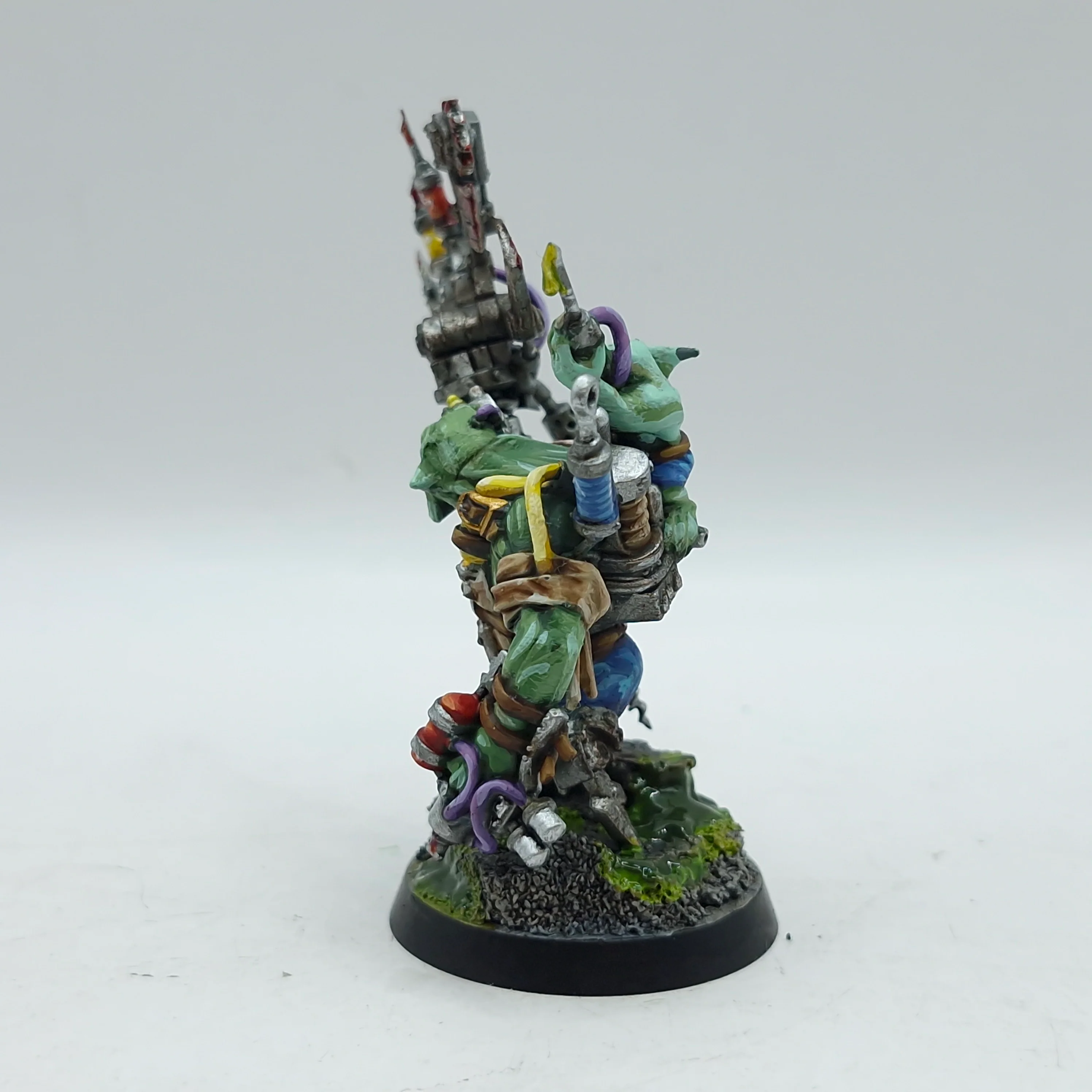 Warhammer 40k: Orks Painboy - Painted (AF030) - Image 2