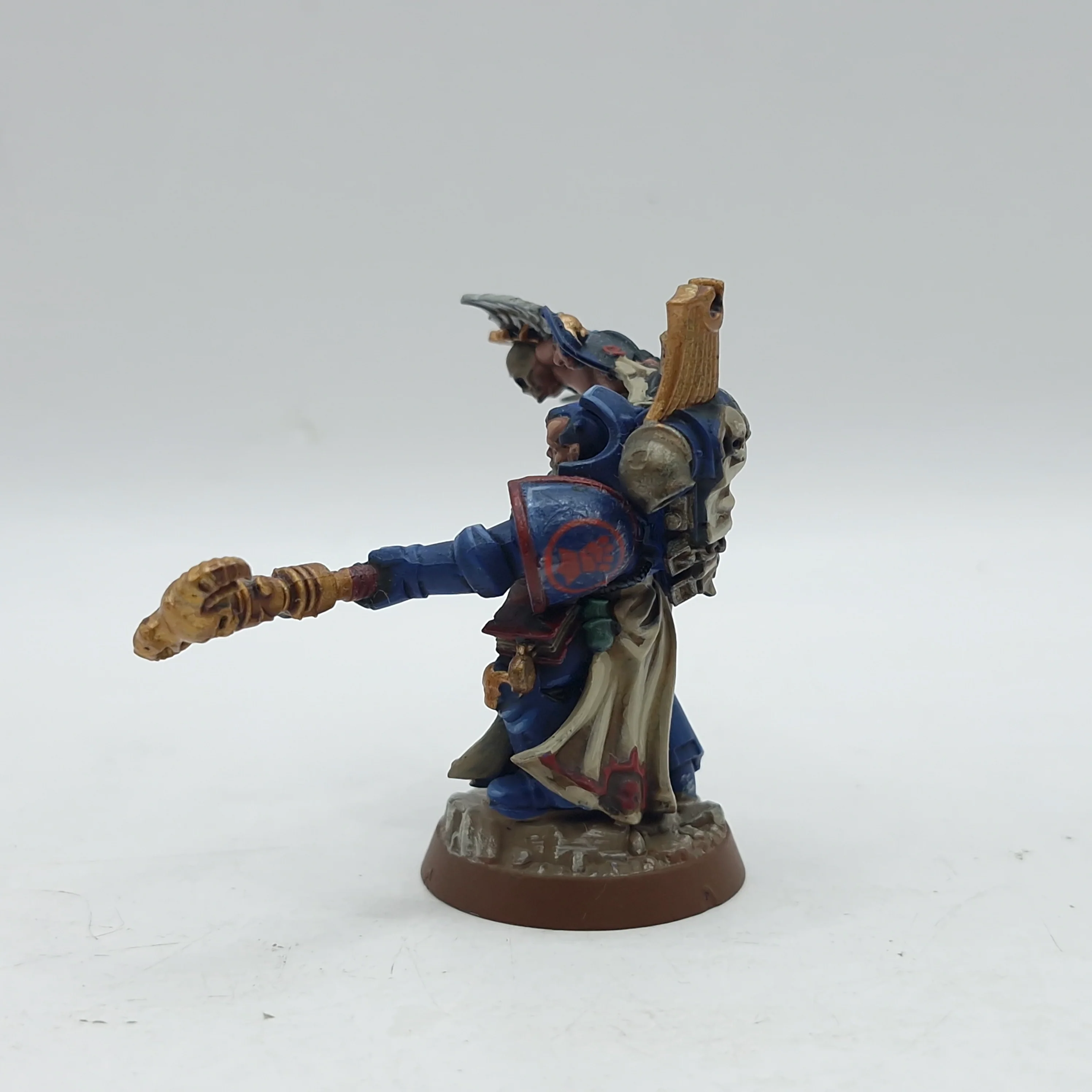 Warhammer 40k: Space Marine Crimson Fists Librarian - Well Painted (BH144) - Image 2