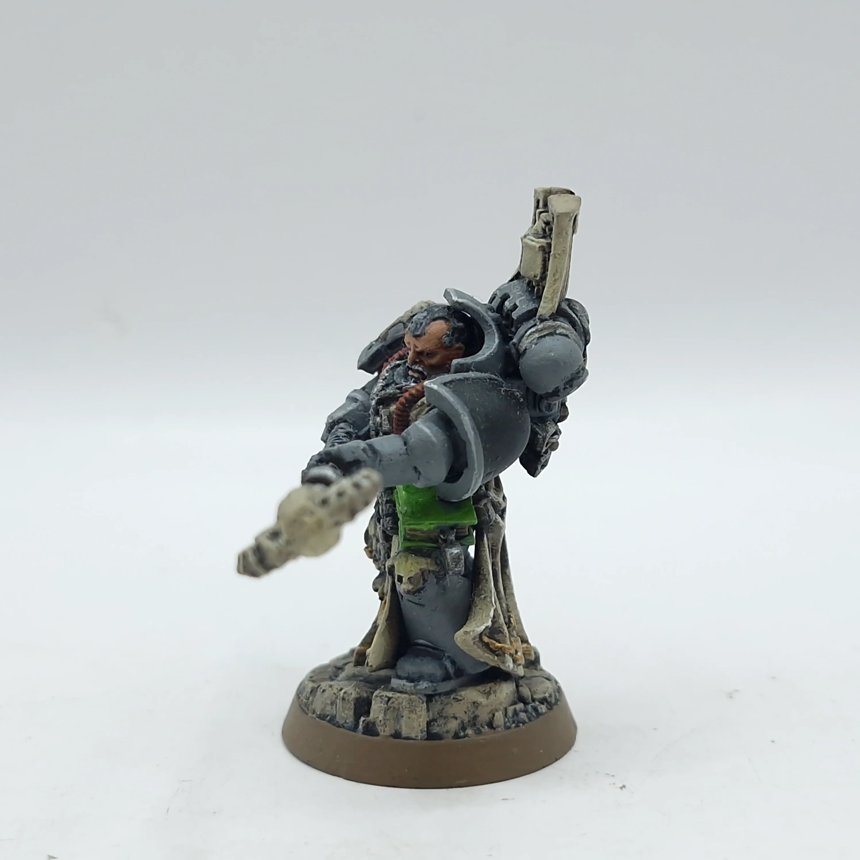 Warhammer 40k: Space Marine First Born Librarian OOP Painted (BJ235) - Image 2