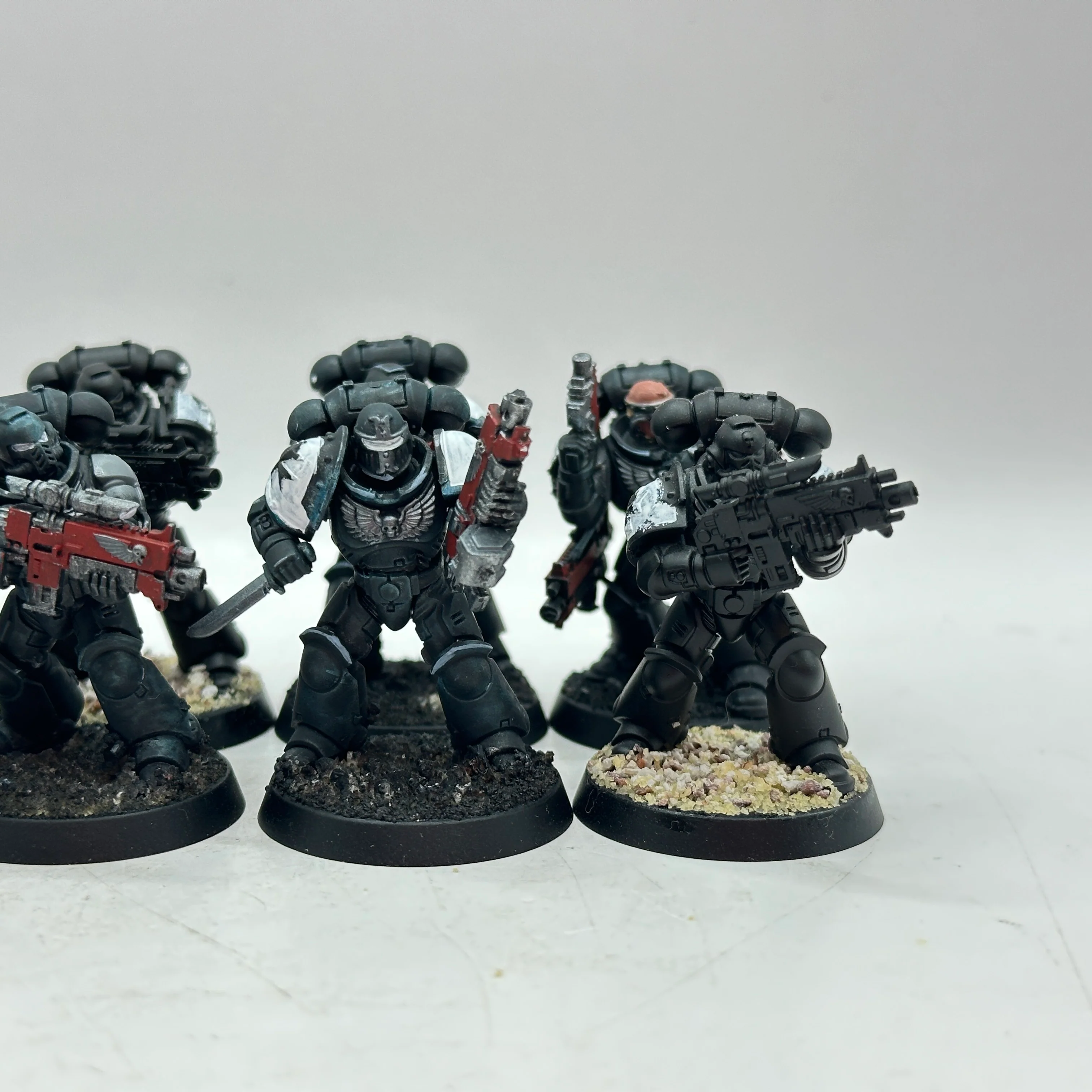 Warhammer 40k: Space Marines Black Templars Intercessors (AH019) - Image 4