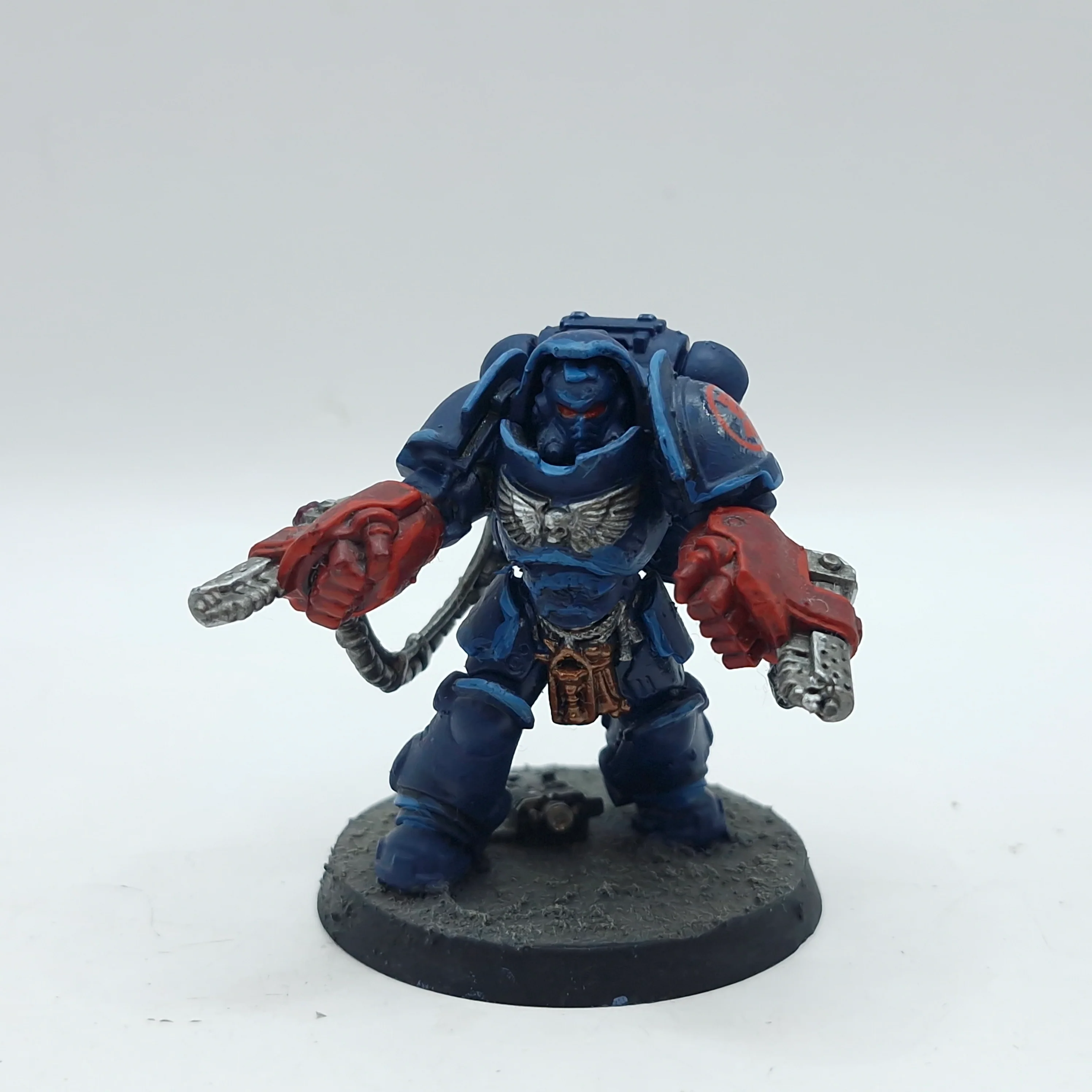 Warhammer 40k: Space Marines Crimson Fists Aggressors - Painted (AD207) - Image 2