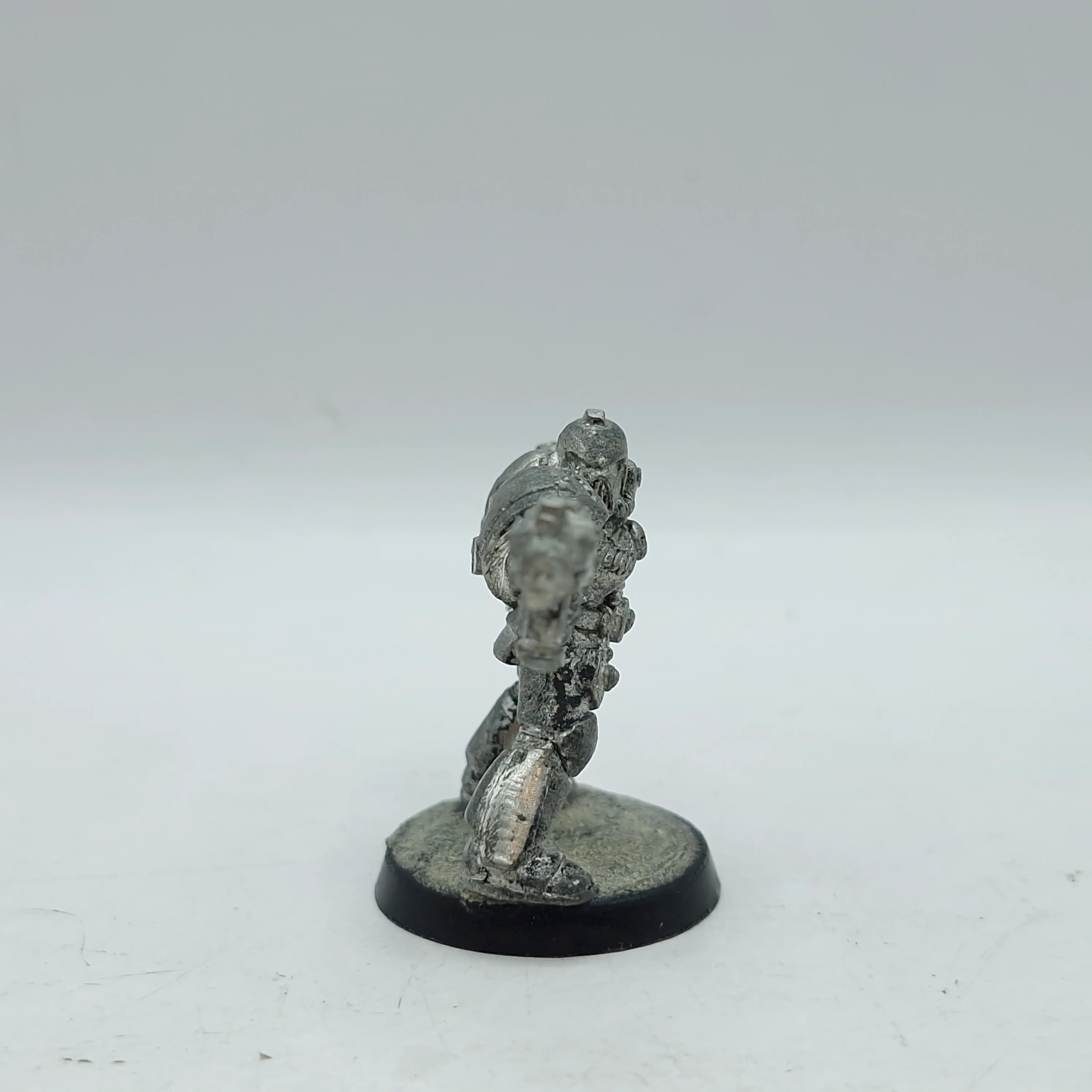 Warhammer 40k: Space Marines Metal Captain with Power Fist (AJ030) - Image 4