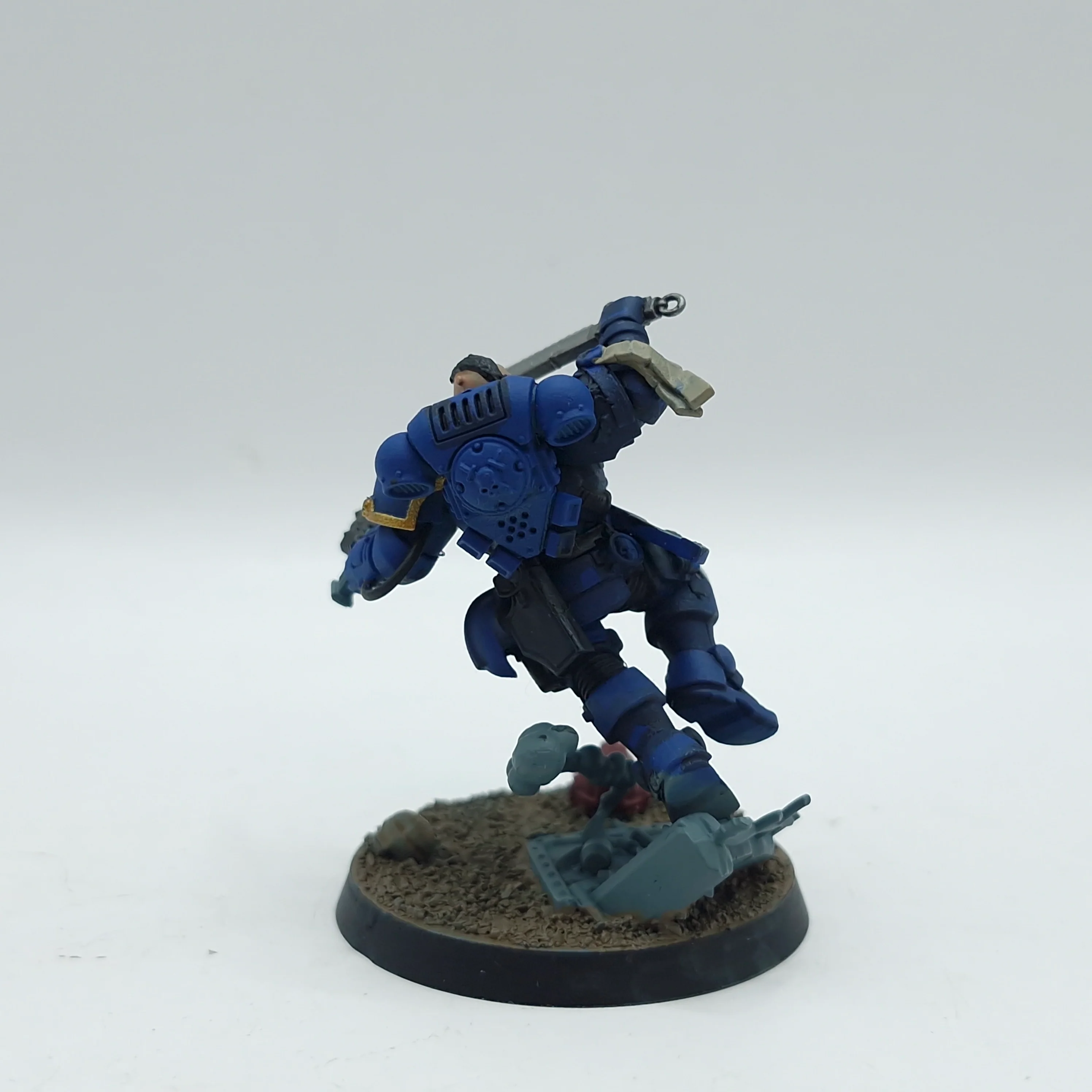 Warhammer 40k: Space Marines Reiver Lieutenant - Part Painted (BH069) - Image 3