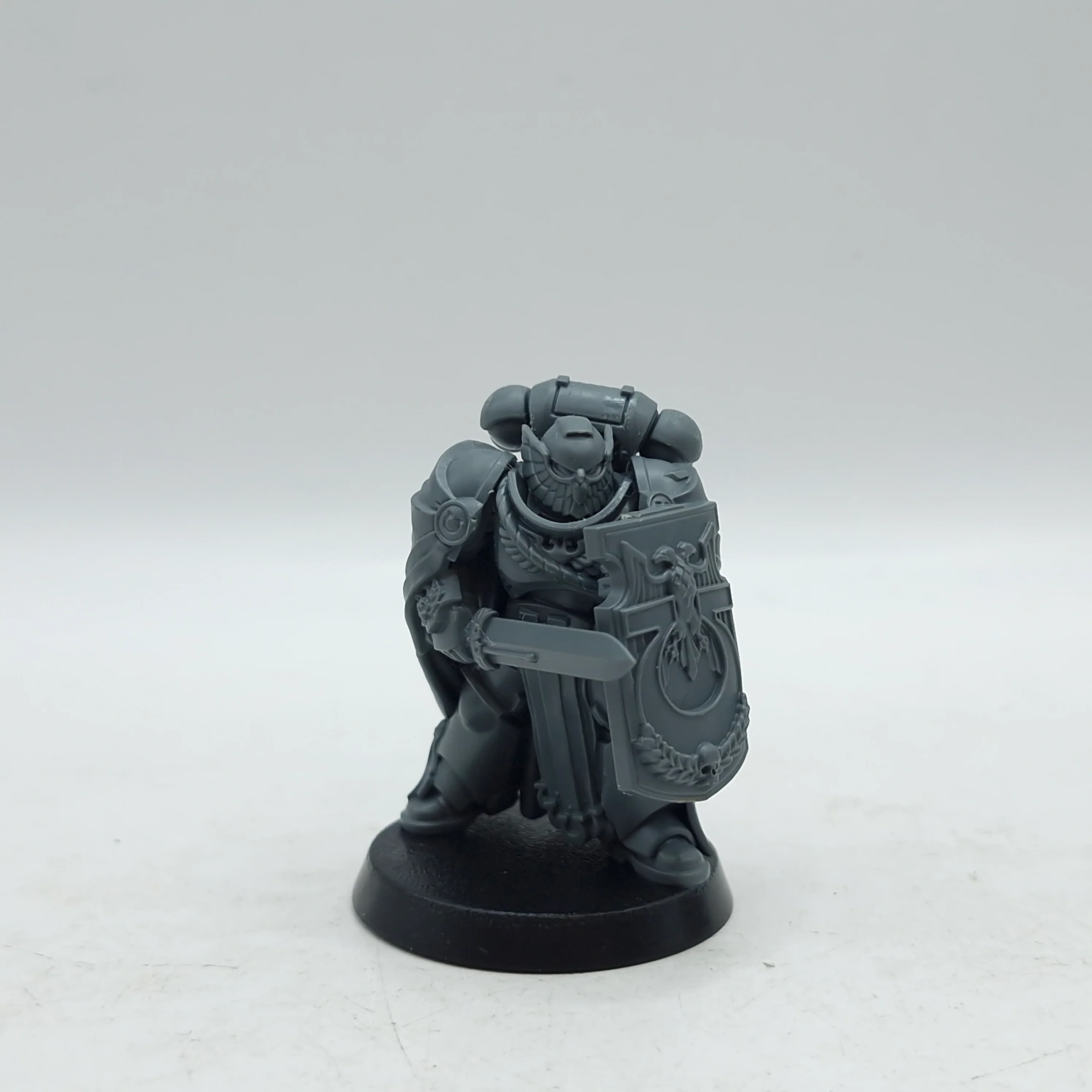 Warhammer 40k: Space Marines Ultramarines Marneus Clagar (BI216) - Image 2
