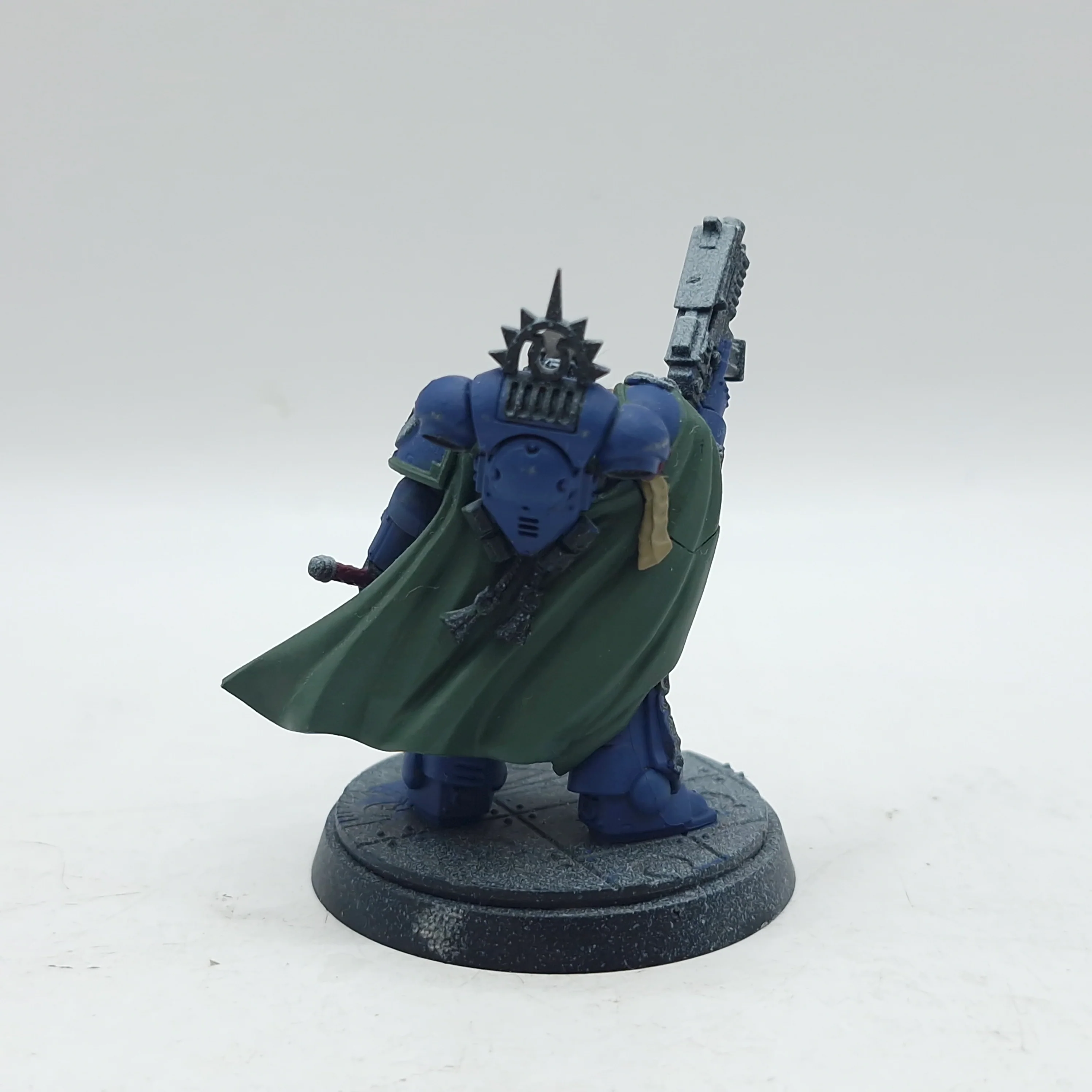 Warhammer 40k: Space Marines Ultramarines Uriel Ventris - Part Painted (AJ004) - Image 3