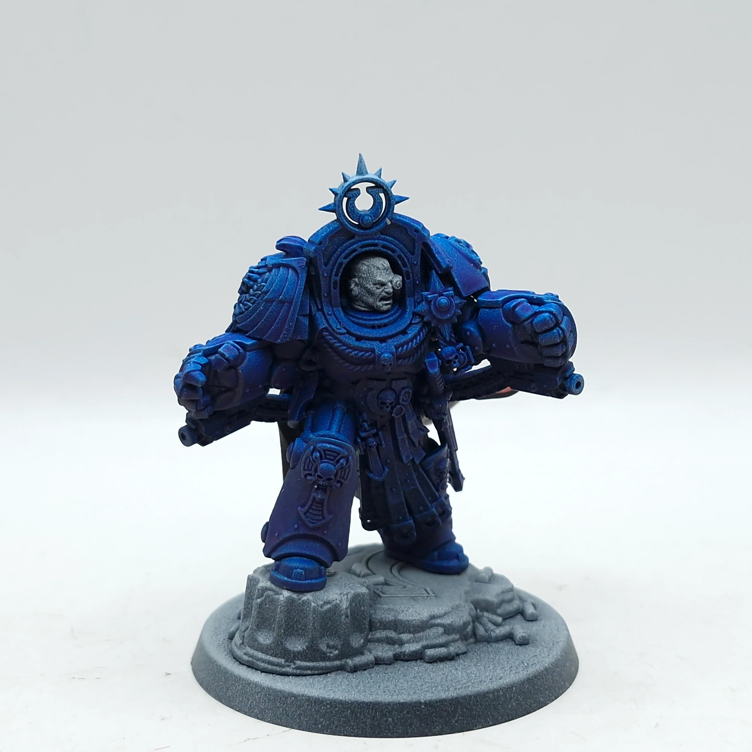 Warhammer 40k: Space Marine Ultramarines Marneus Calgar (BH126) - Image 5
