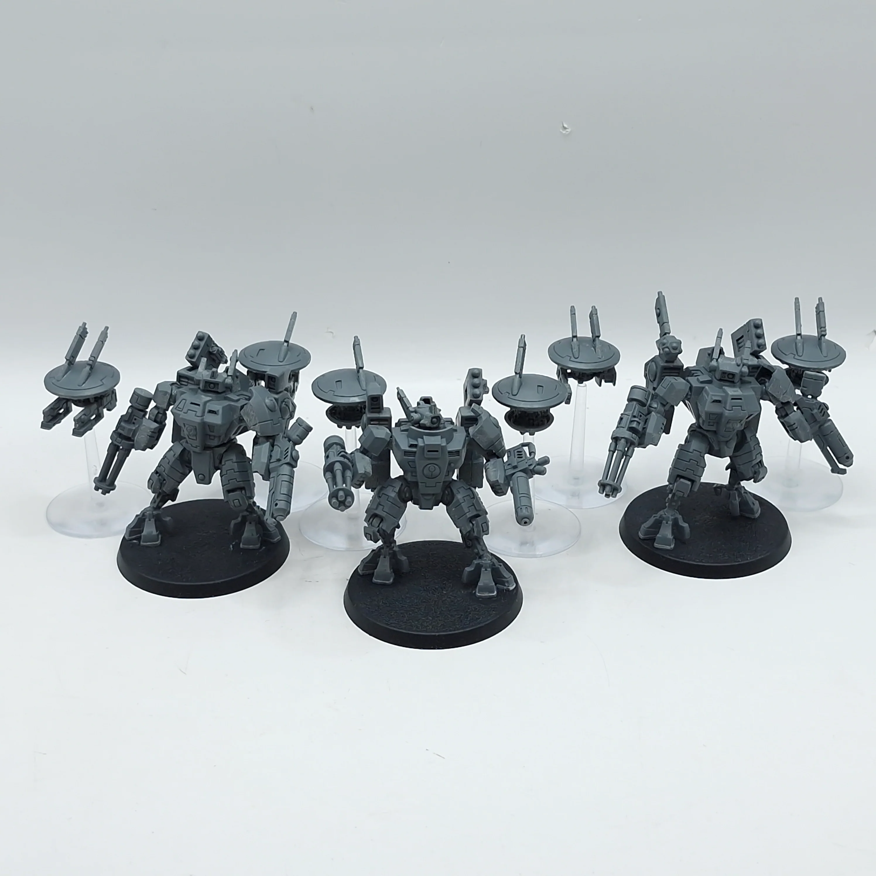 Warhammer 40k: T'au Empire Crisis Battlesuits (AZ201)