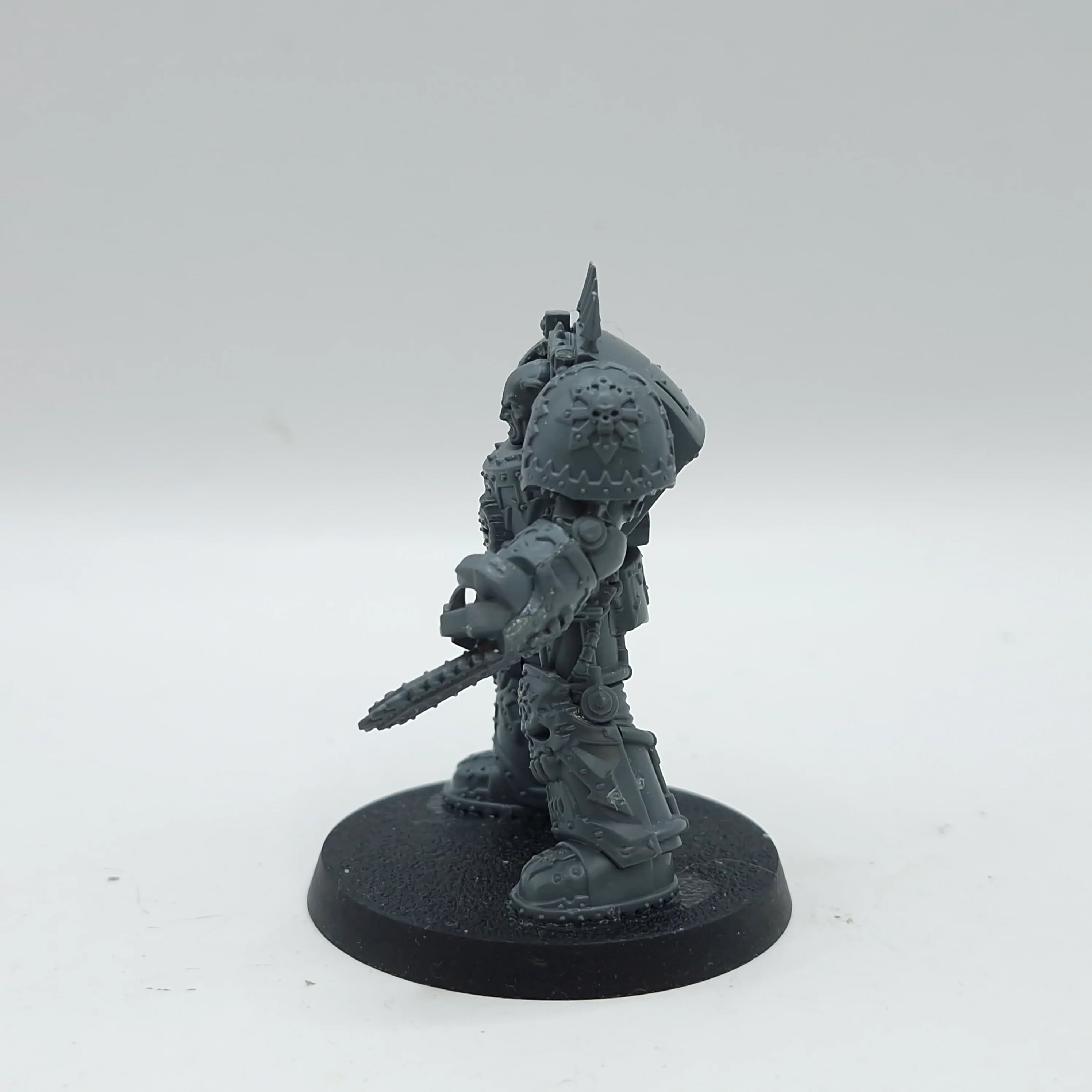 Warhammer 40k: World Eaters Commemorative Series Azrakh the Annihilator (AC258) - Image 2