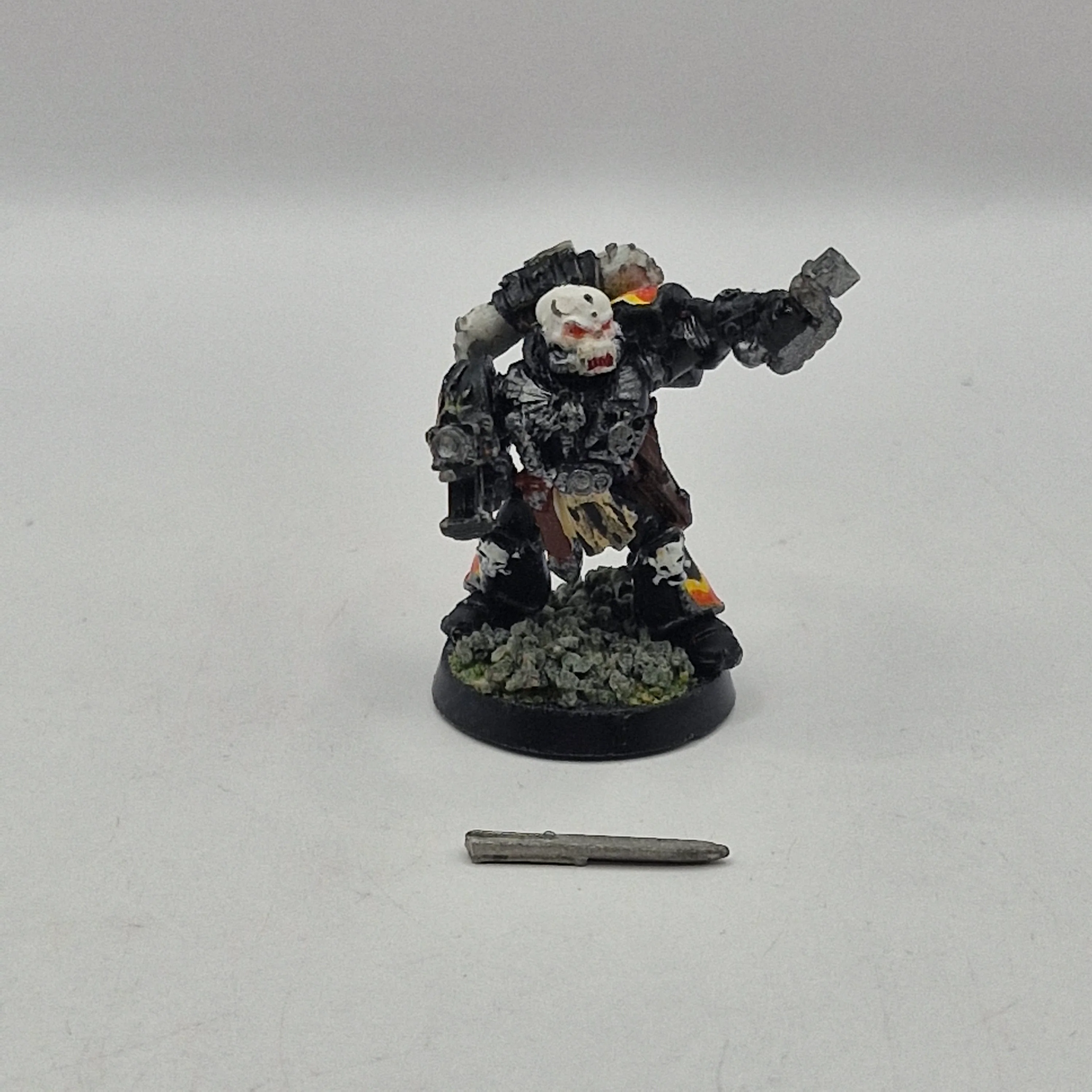 Warhammer 40k Legion of the Damned Space Marine Chaplain AJ054