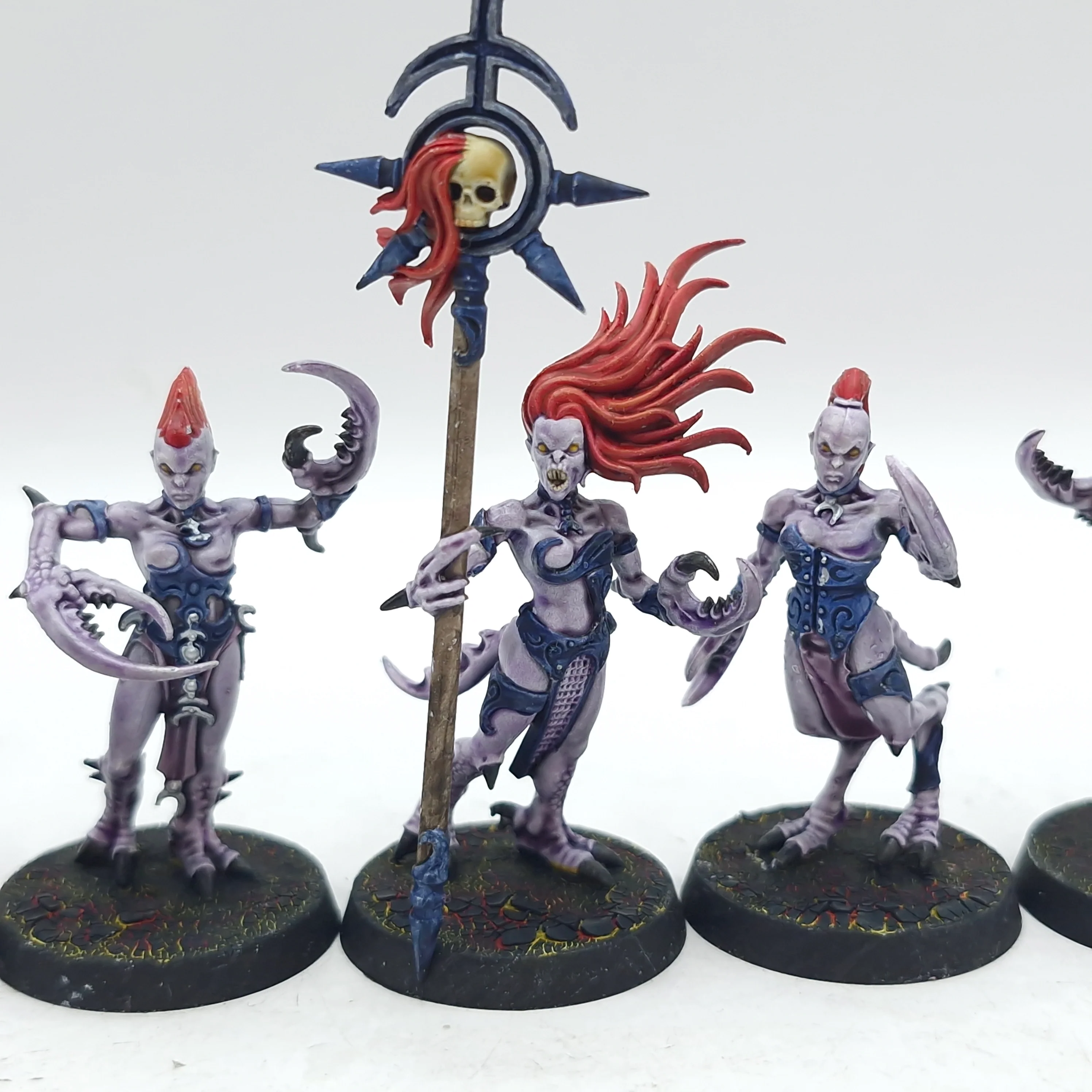 Warhammer Age of Sigmar: Hedonites of Slaanesh Daemonettes - Painted (AT005) - Image 6
