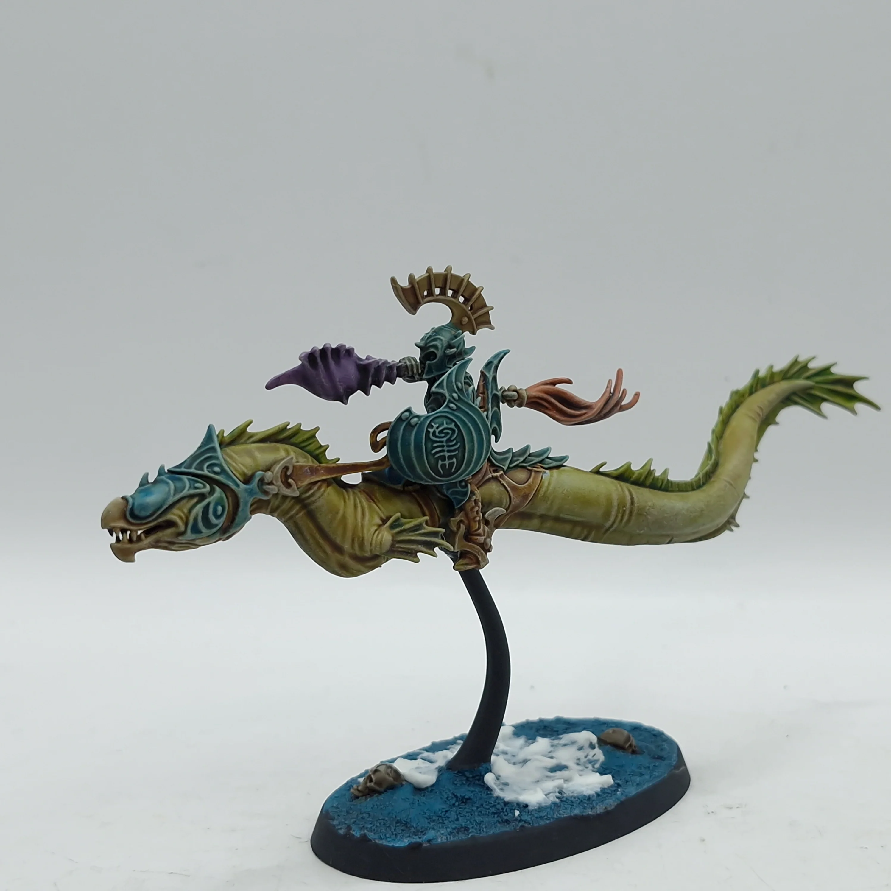 Warhammer Age of Sigmar: Idoneth Deepkin Akhelian Ishlaen Guard - Well Painted (BA042) - Image 4