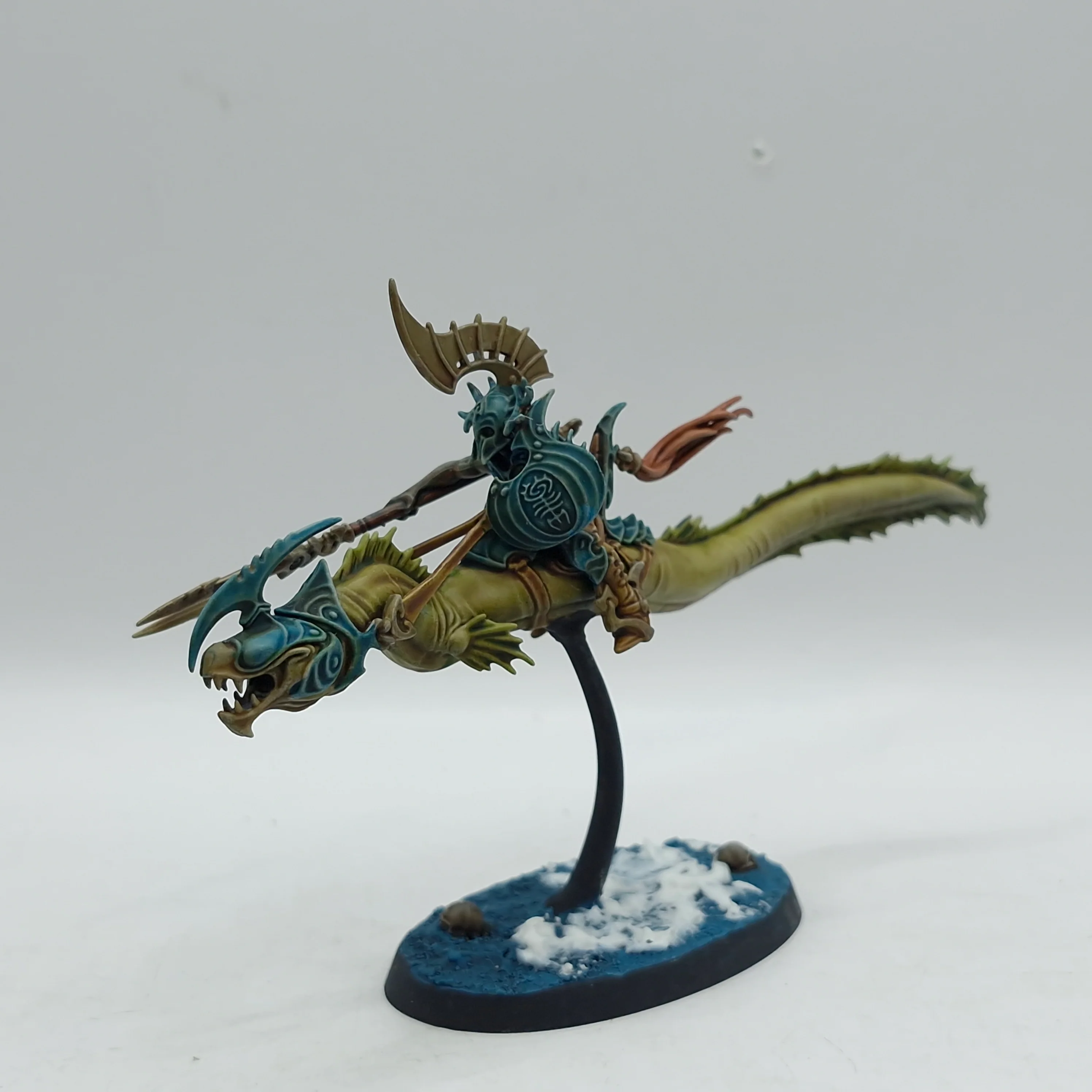 Warhammer Age of Sigmar: Idoneth Deepkin Akhelian Ishlaen Guard - Well Painted (BA042) - Image 6