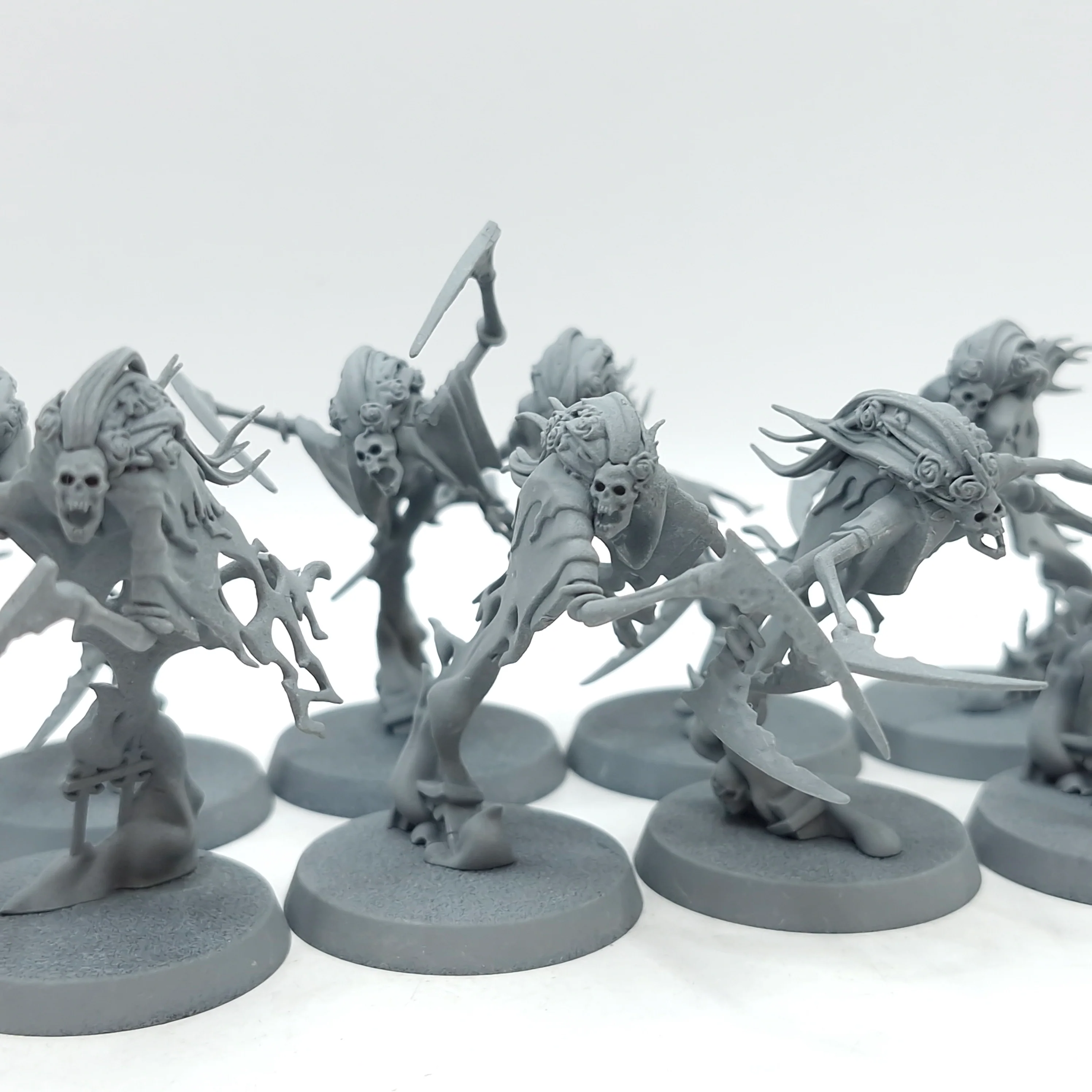 Warhammer Age of Sigmar: Nighthaunt Dreadscythe Harridans (BJ219) - Image 3