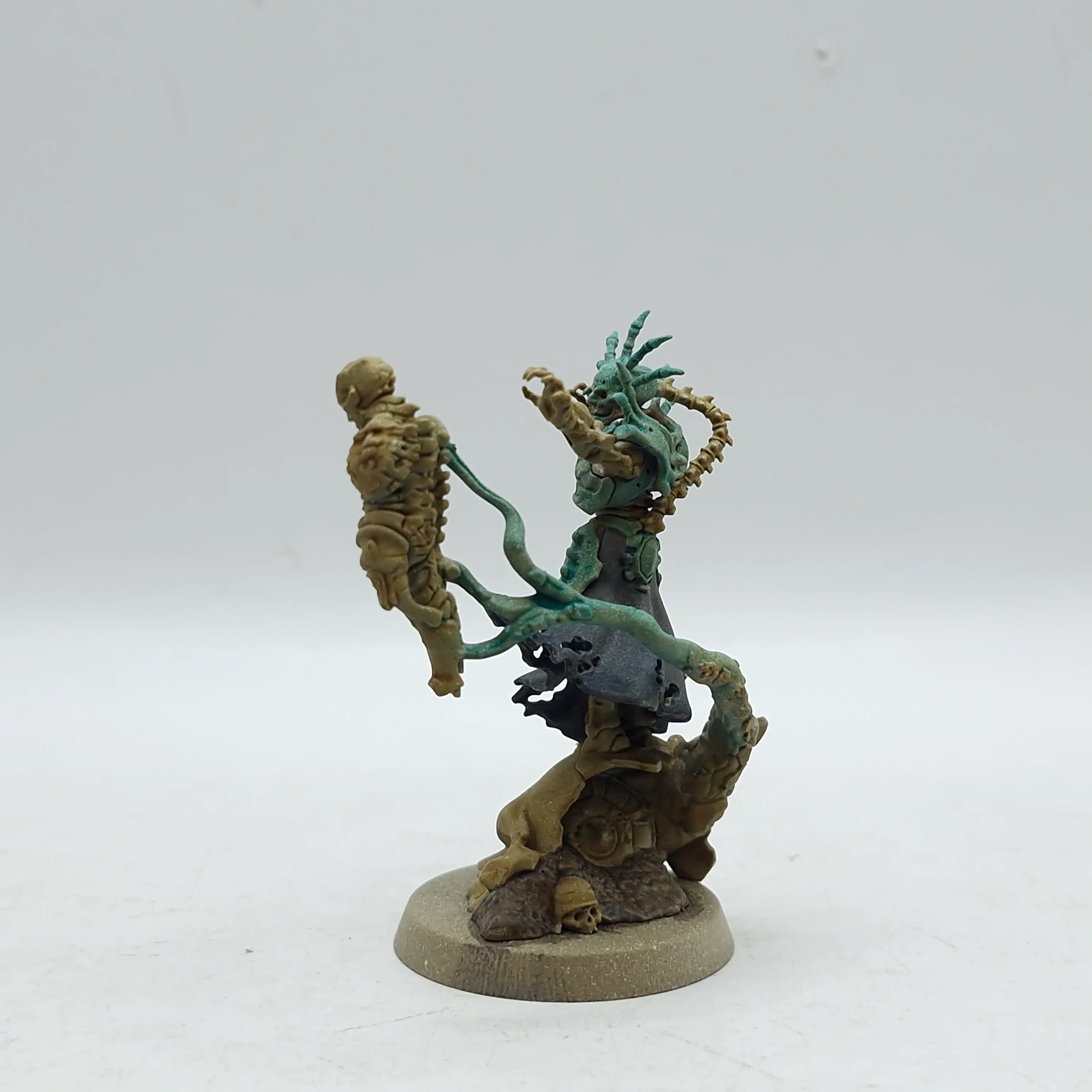 Warhammer Age of Sigmar: Ossiarch Bonereapers Mortisan Boneshaper (AH068) - Image 2