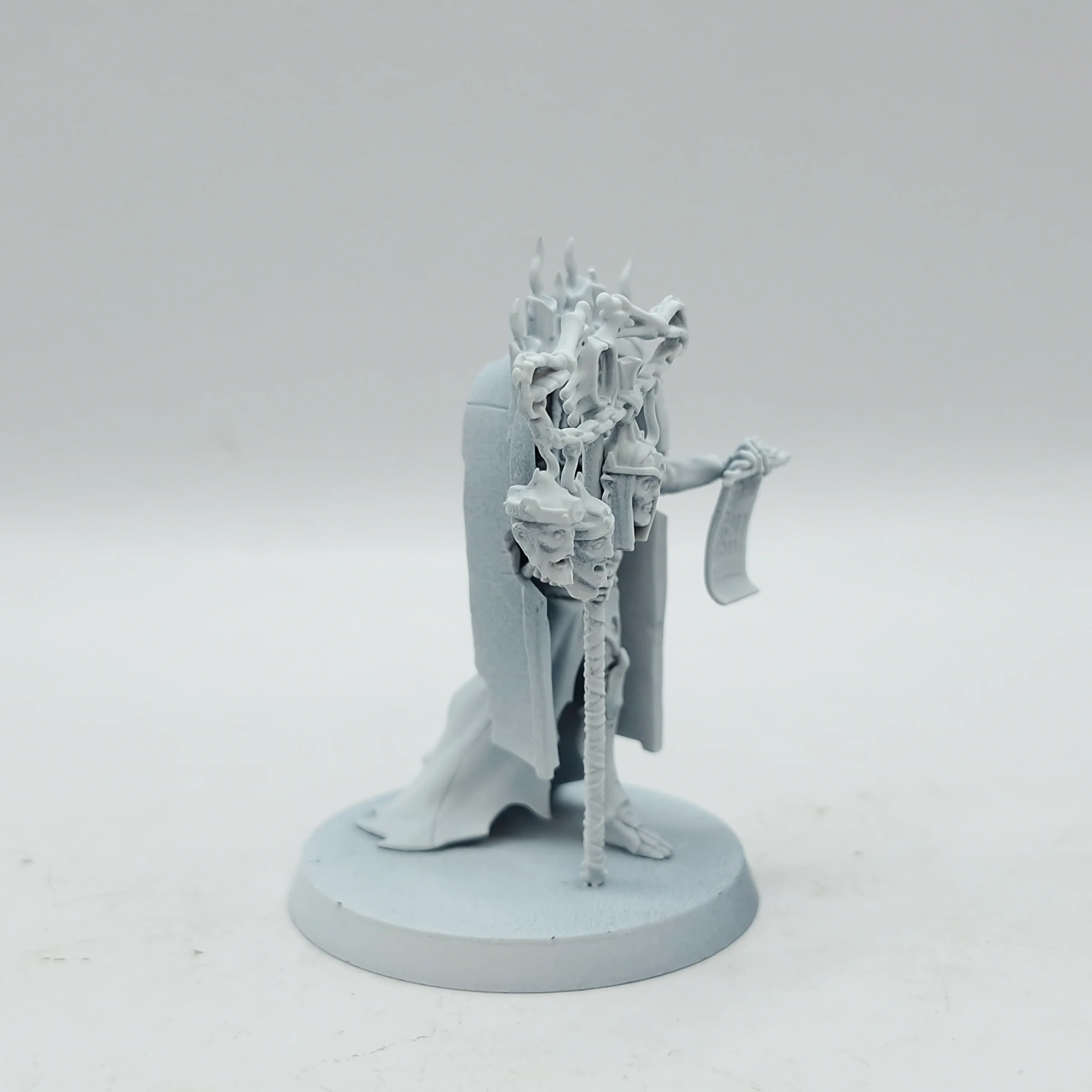 Warhammer Age of Sigmar: Ossiarch Bonereapers Vokmortian, Master of the Bone-tithe (AH169) - Image 4