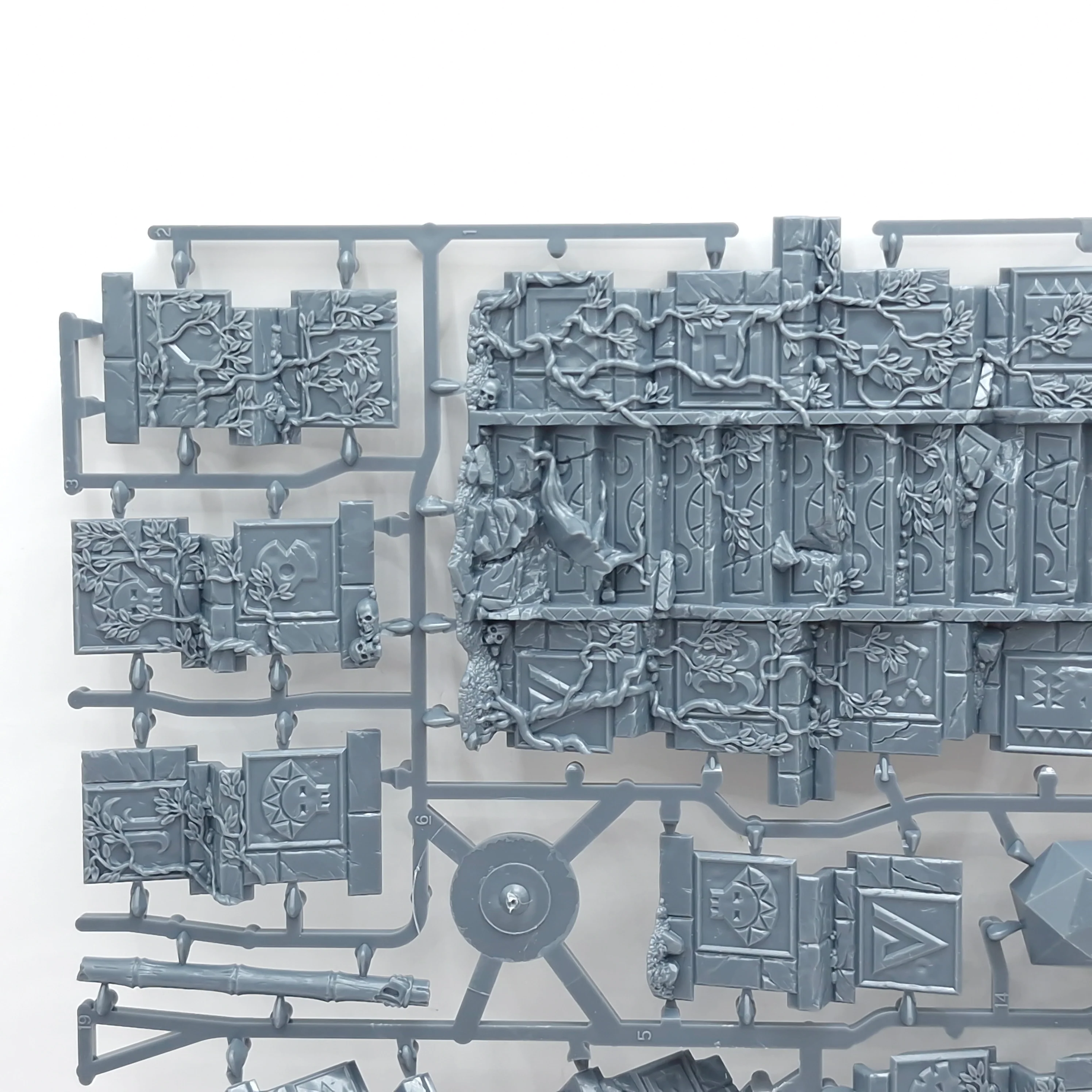 Warhammer Age of Sigmar: Warcry Ruined Realmshaper - Ravaged Land Terrain (SPRUE0071) - Image 3