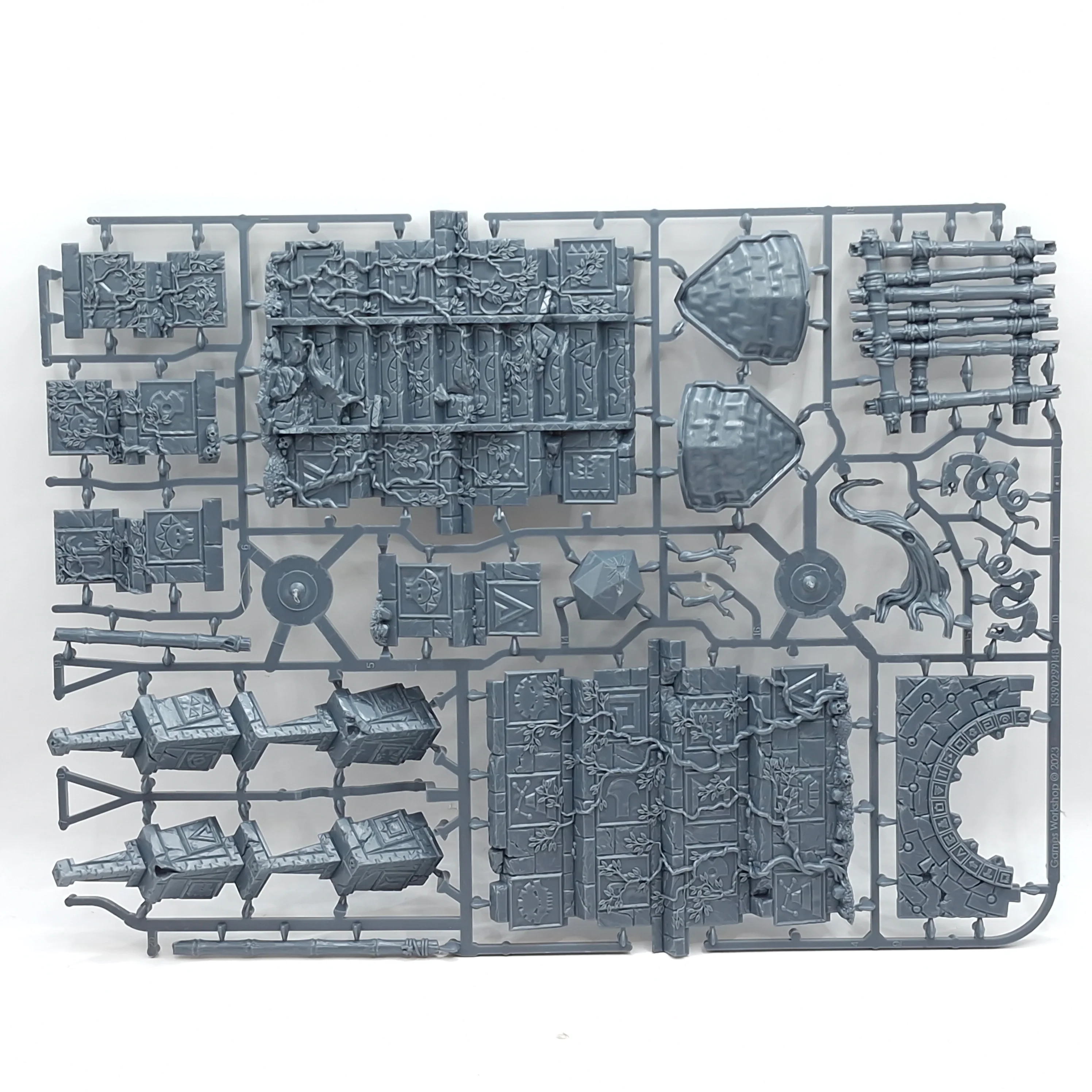 Warhammer Age of Sigmar: Warcry Ruined Realmshaper - Ravaged Land Terrain (SPRUE0163) - Image 7