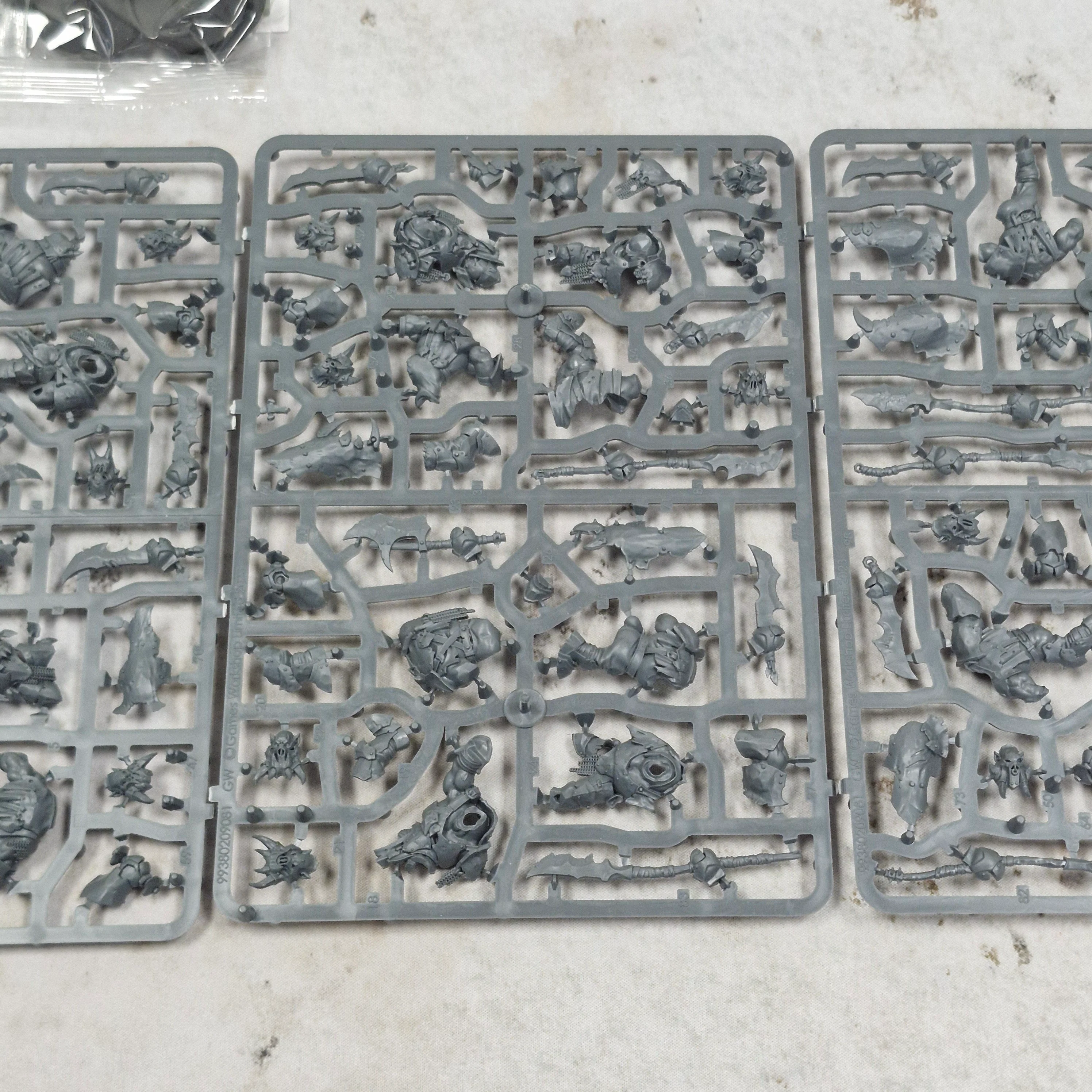 Warhammer Age of Sigmar Orruk Warclans Orruk Ardboys - in Box BB225 - Image 5