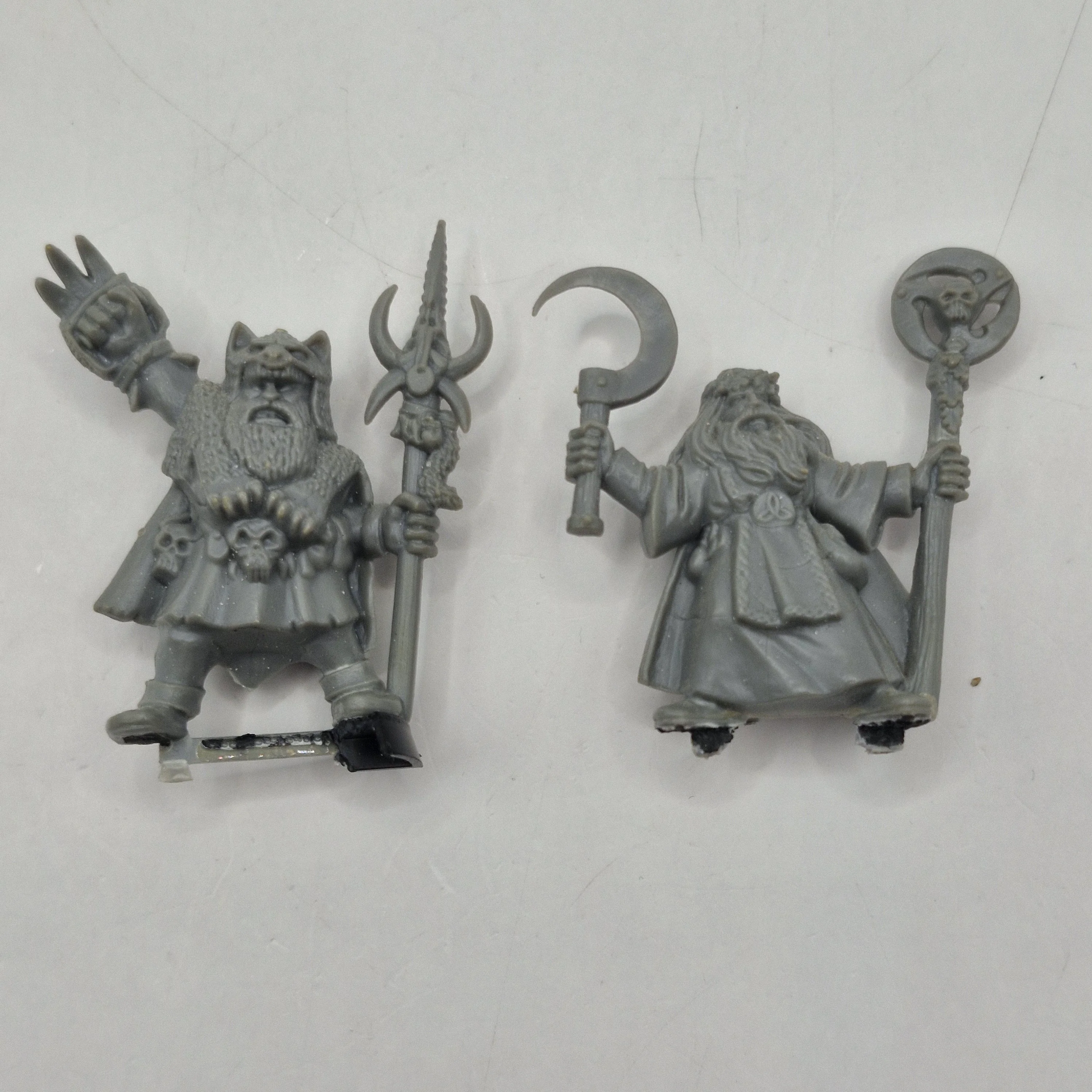 Warhammer Fantasy Empire Amber and Jade Wizards - Talisman Plastic AD161