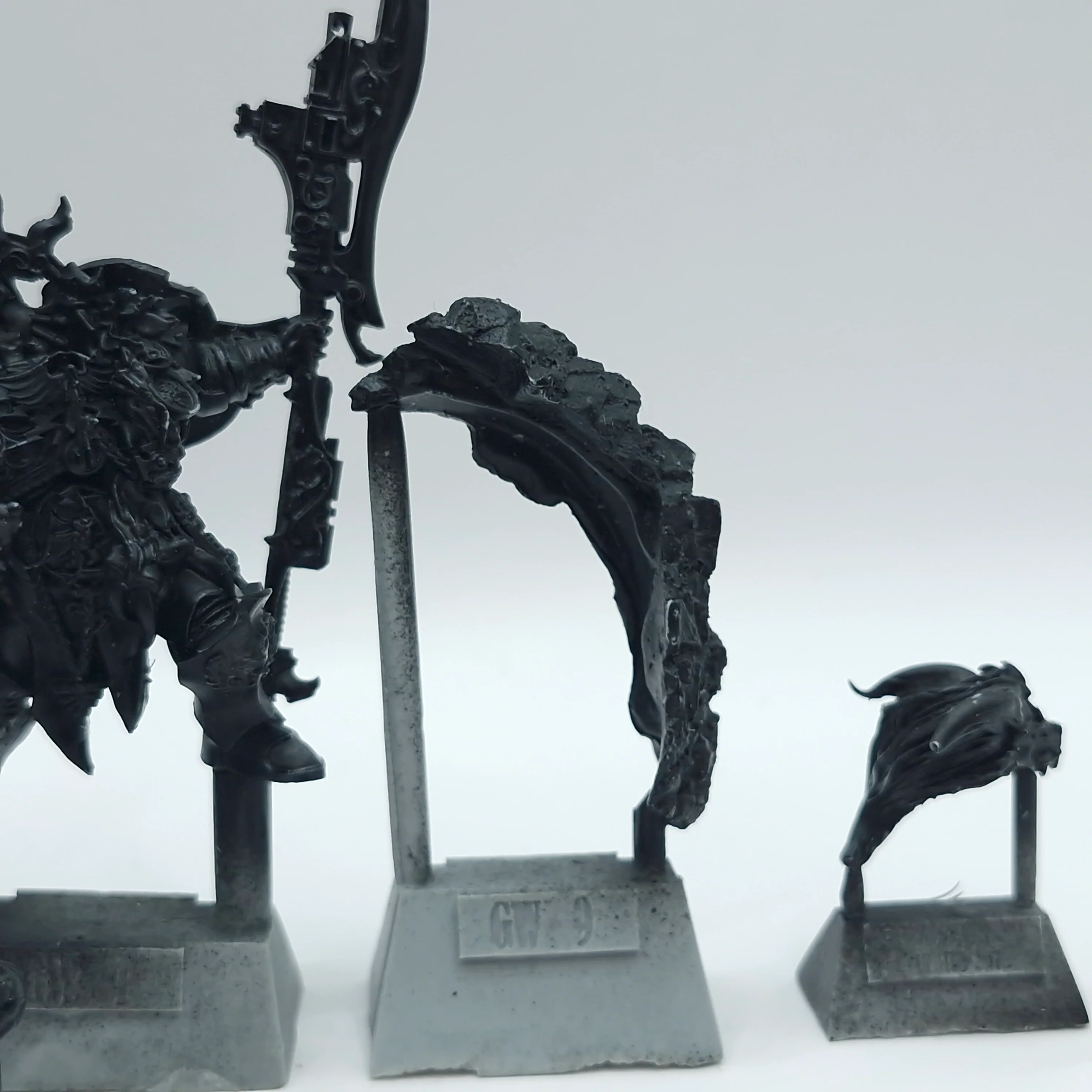 Warhammer Horus Heresy: Adeptus Custodes Forge World Constantin Valdor - Missing Part (BH099) - Image 6
