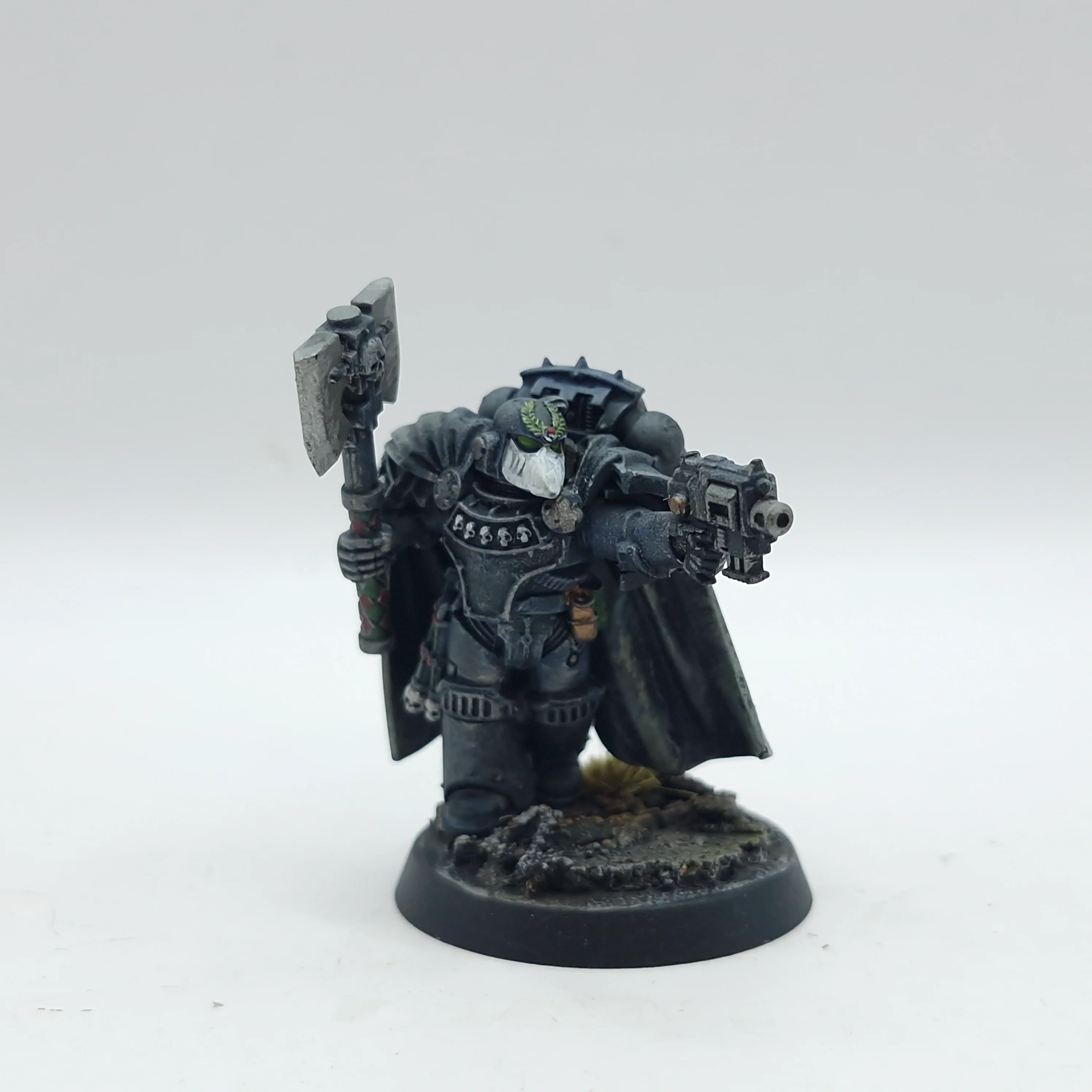 Warhammer Horus Heresy: Space Marine Raven Guard Chaplain/Praetor - Painted (AD211)