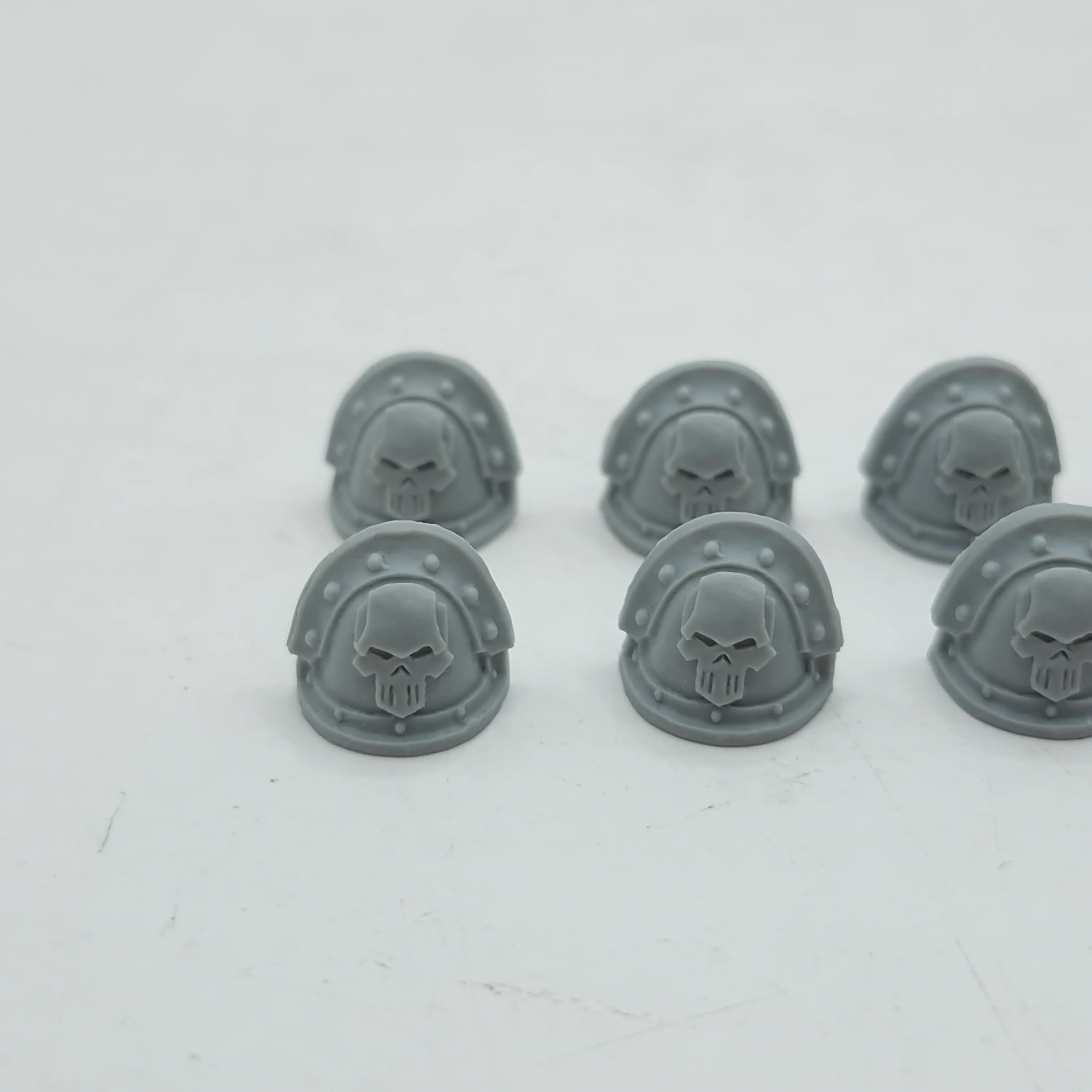 Warhammer Horus Heresy: Space Marines Iron Warriors MKIII Shoulder Pads (BJ216) - Image 2