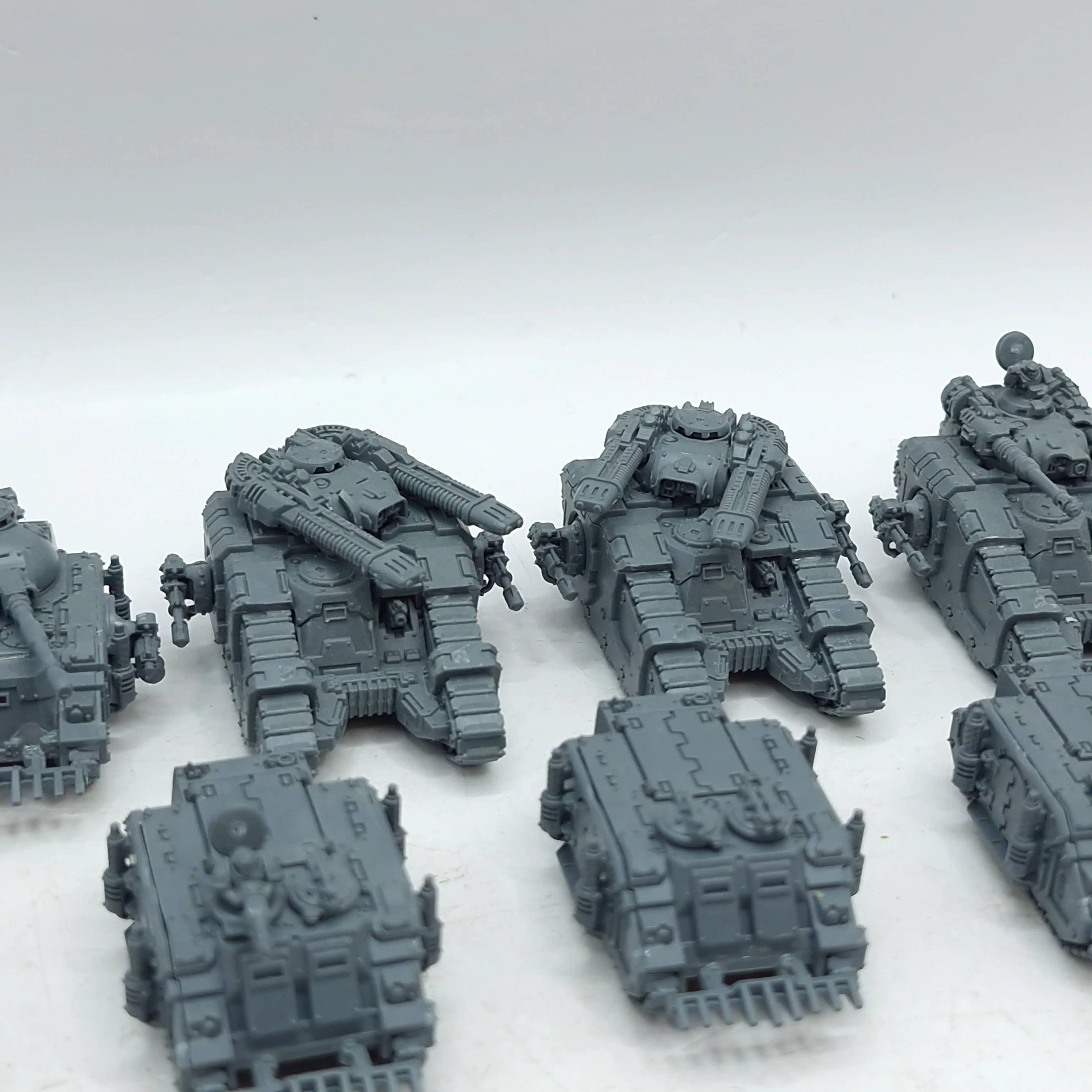 Warhammer Legions Imperialis: Space Marines Predator Tanks, Rhinos and Sicarans (AI008) - Image 5