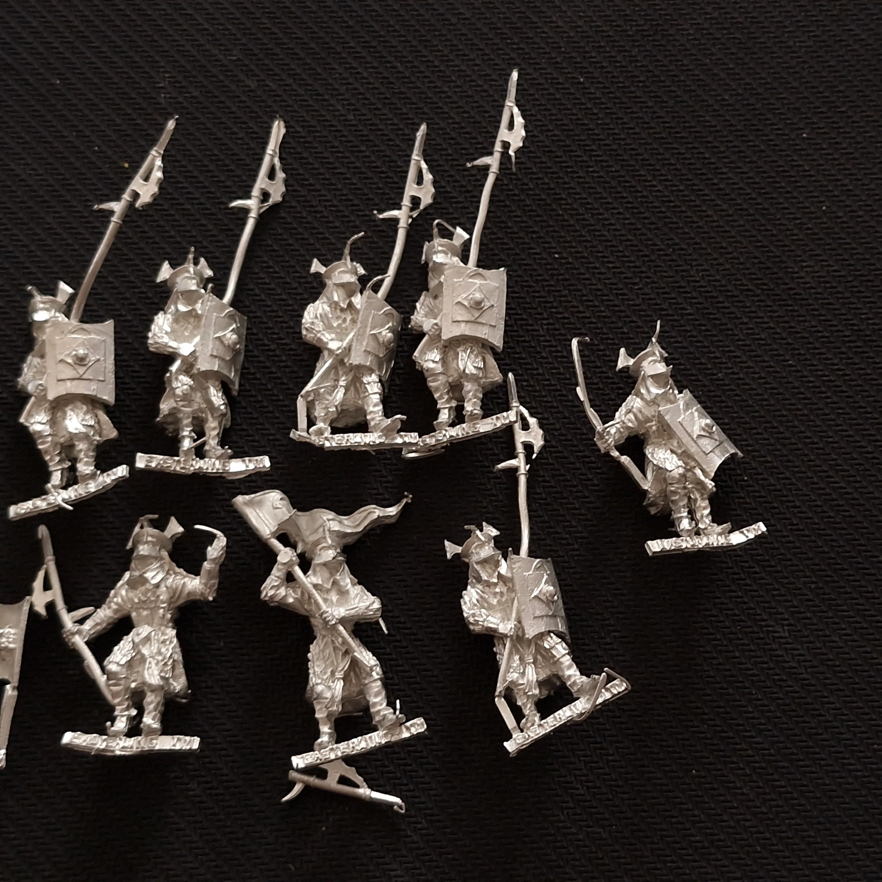 Warhammer Lord of the Rings: Metal Easterling Warriors Warband (BM175) - Image 6