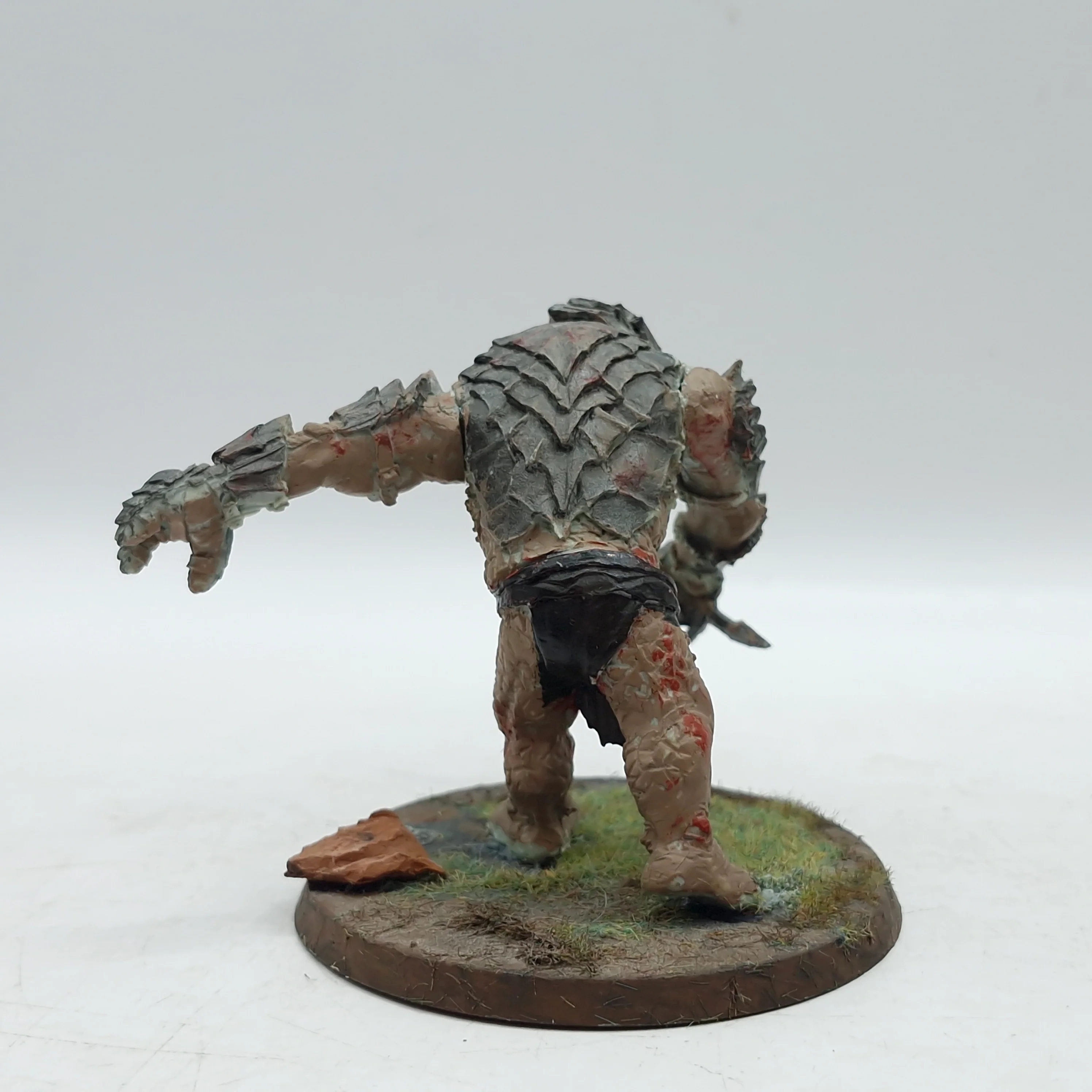 Warhammer Lord of the Rings: Mordor Finecast Troll Chieftain (AF006) - Image 4