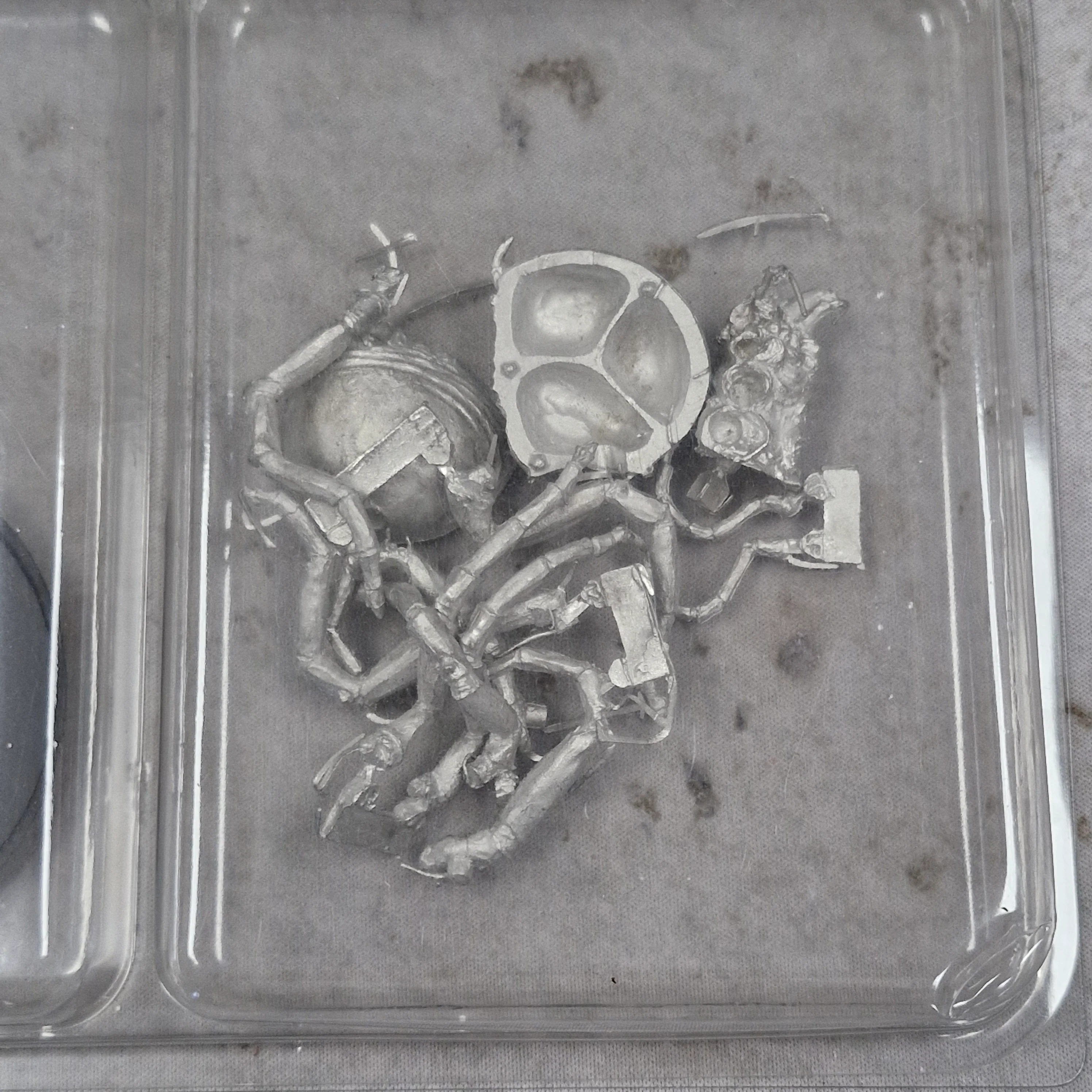 Warhammer Lord of the Rings In the Clutches of Shelob Metal - in Box BB206 - Image 3