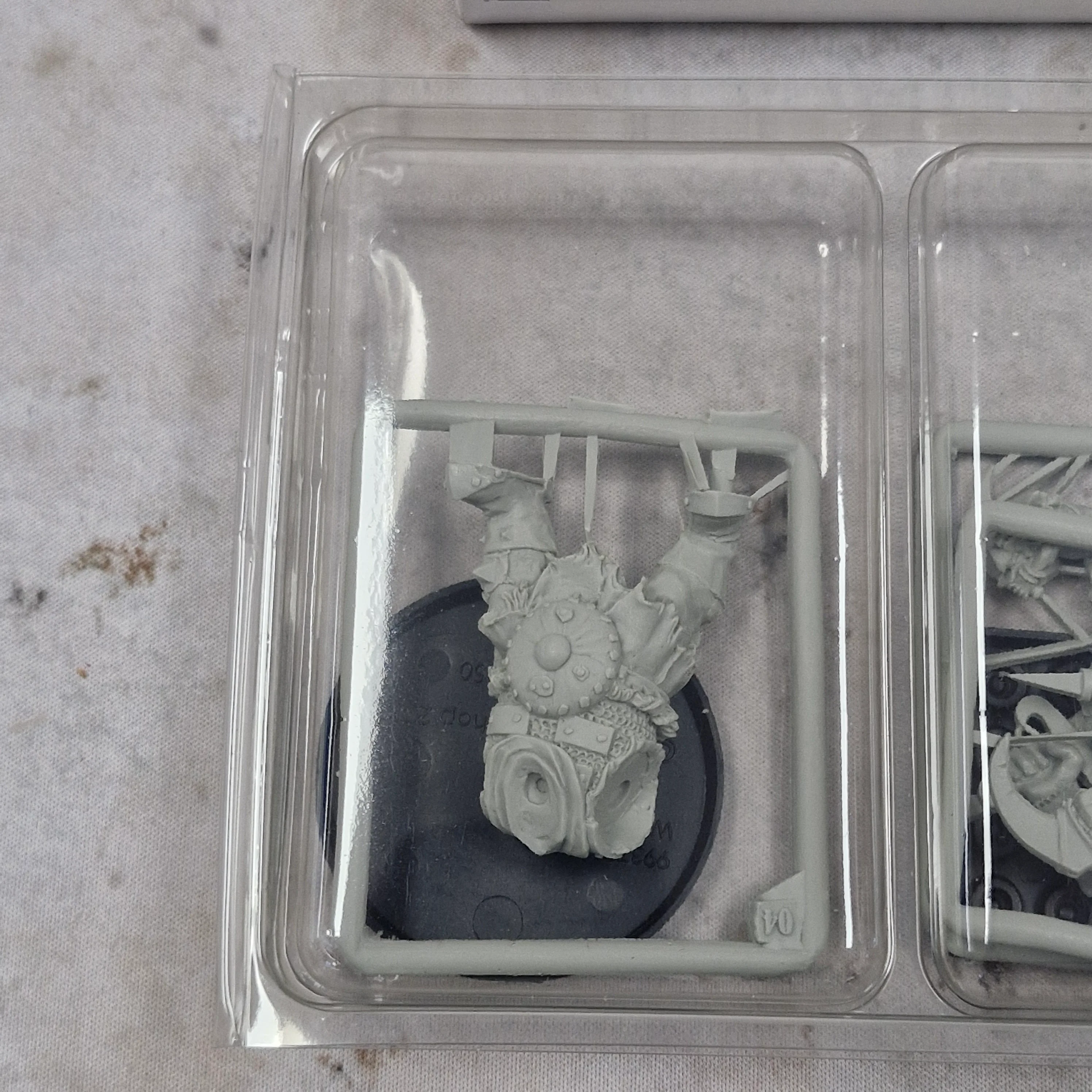 Warhammer Ogre Kingdoms Maneater (Arabian) in Box BB209 - Image 3