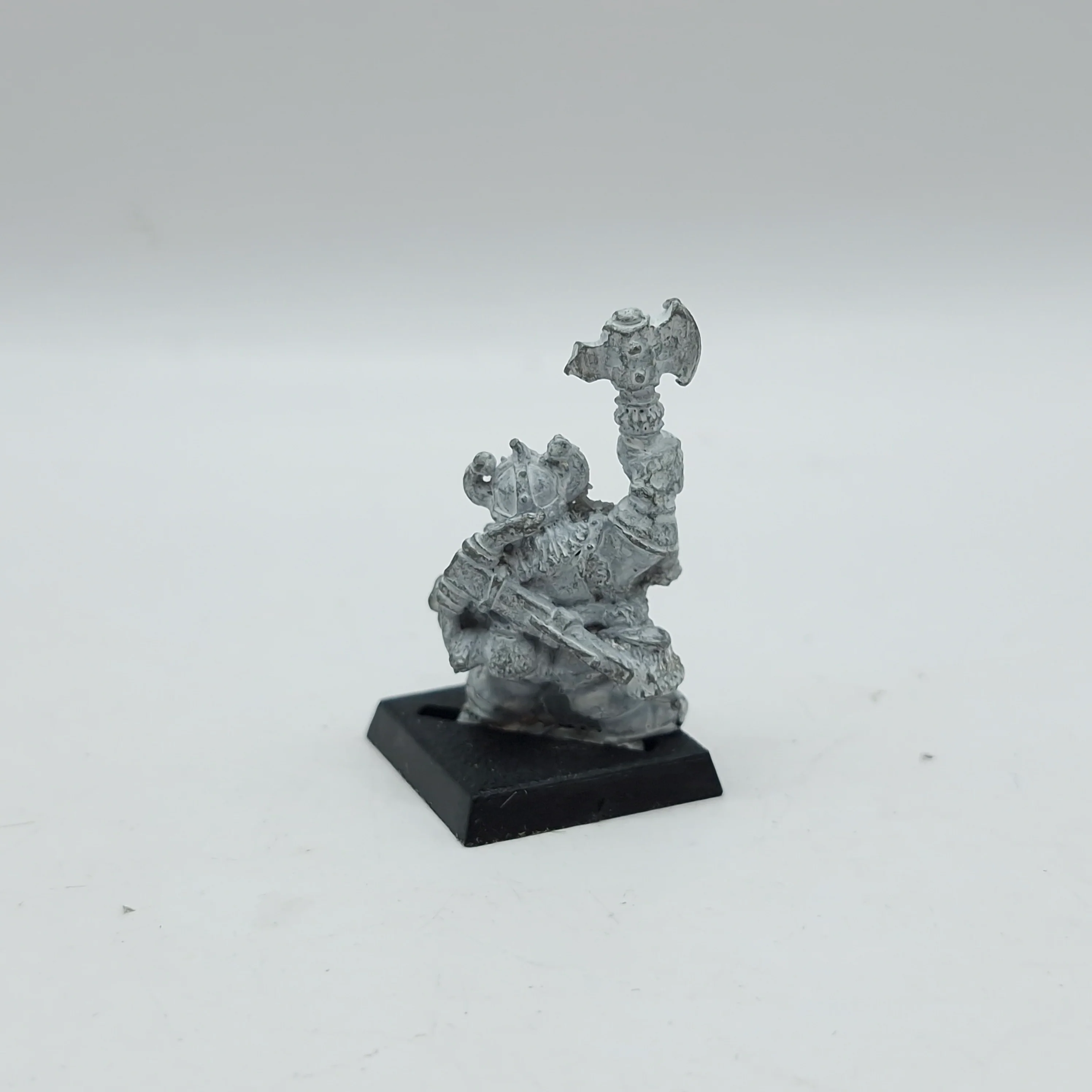 Warhammer The Old World: Metal Dwarf Josef Bugman (AE015) - Image 3