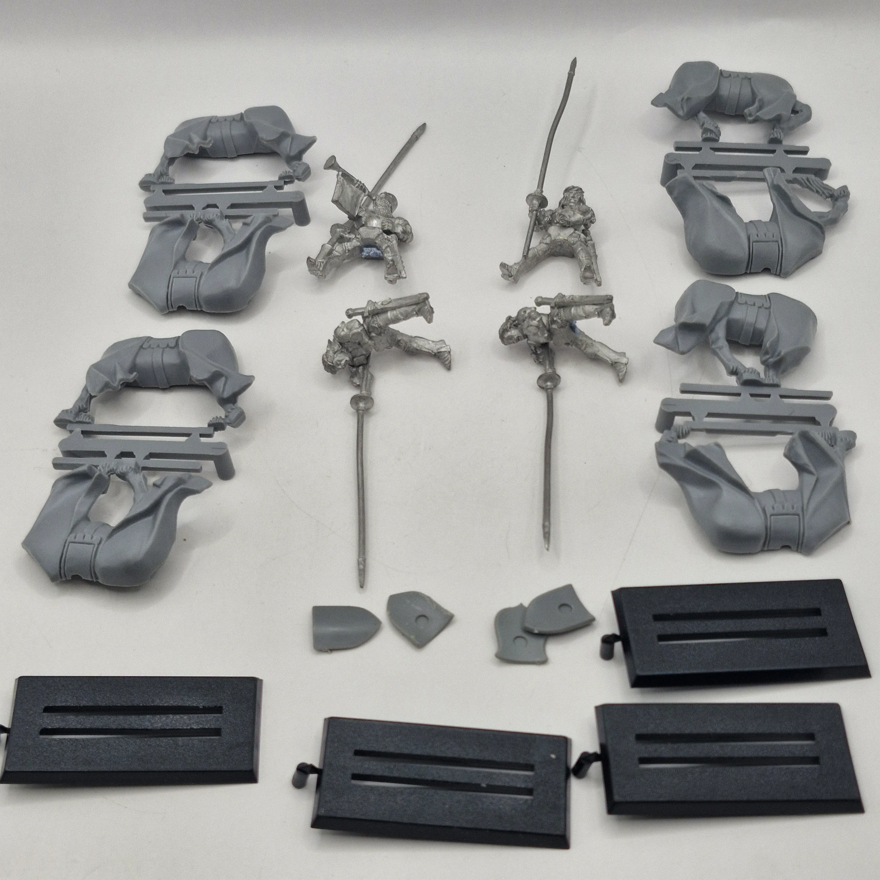 Warhammer the Old World Bretonnian Knights Erant x4 - Metal BJ321