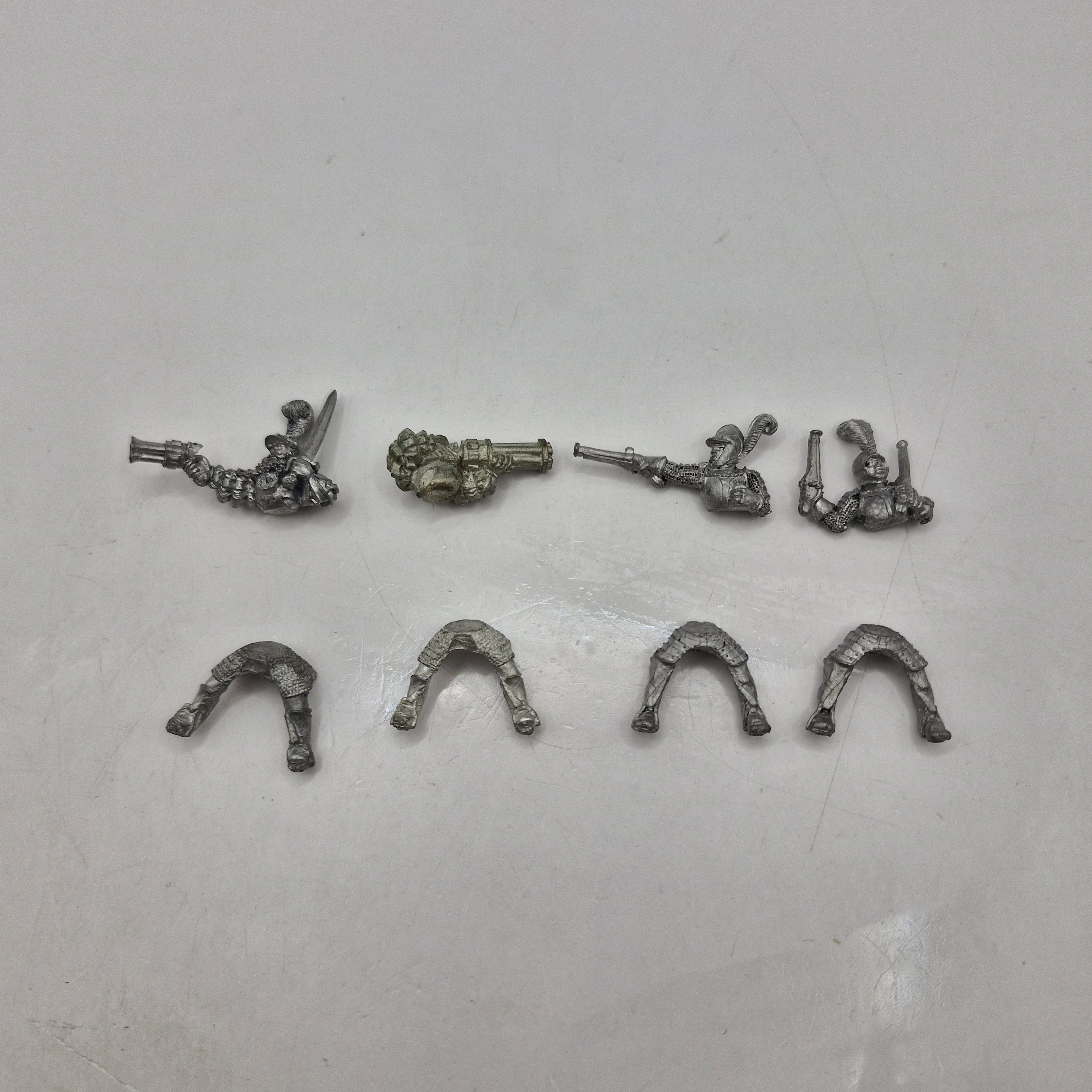 Warhammer the Old World Empire Pistoliers Bodies and Legs x4 - Metal BJ220